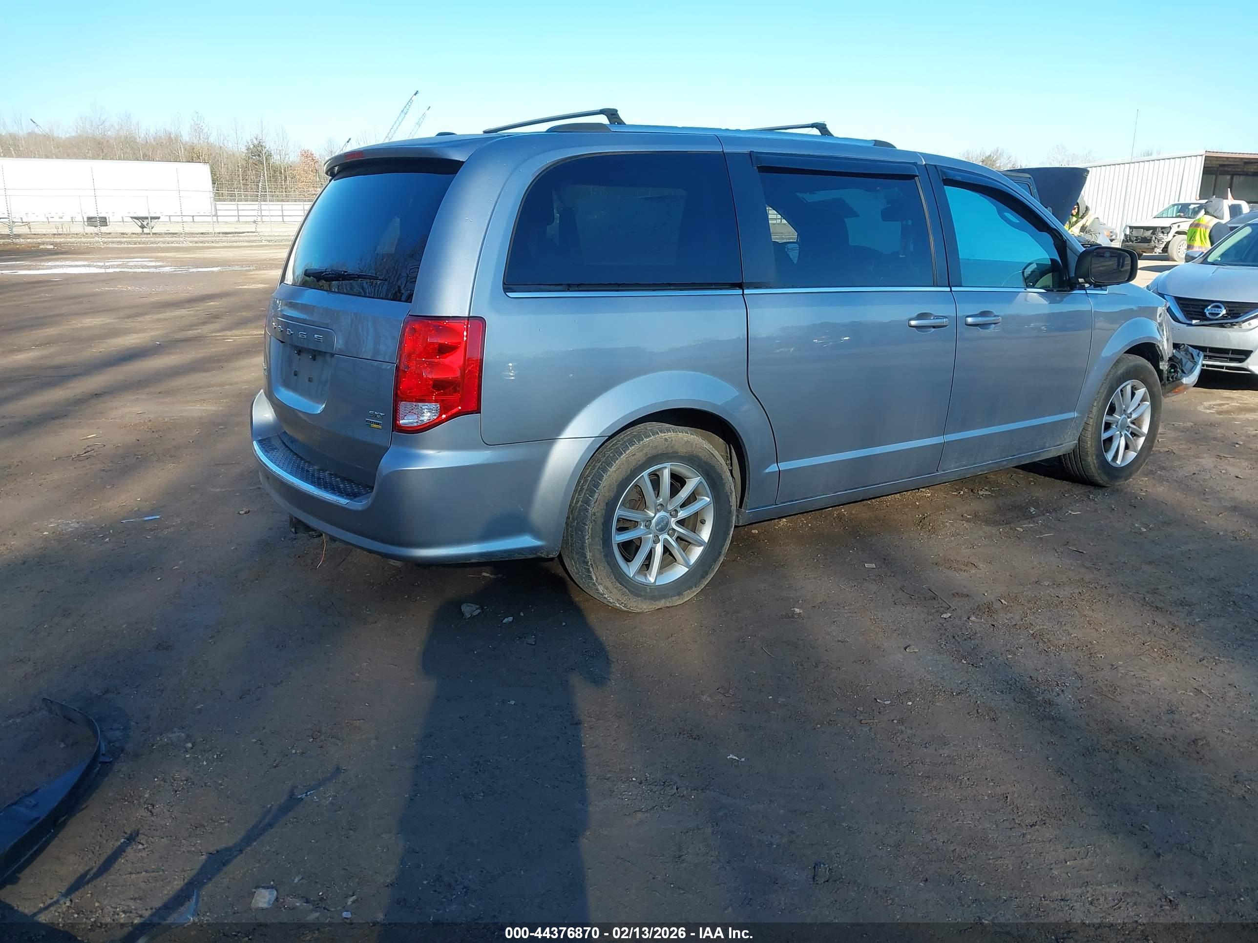 DODGE GRAND image 4
