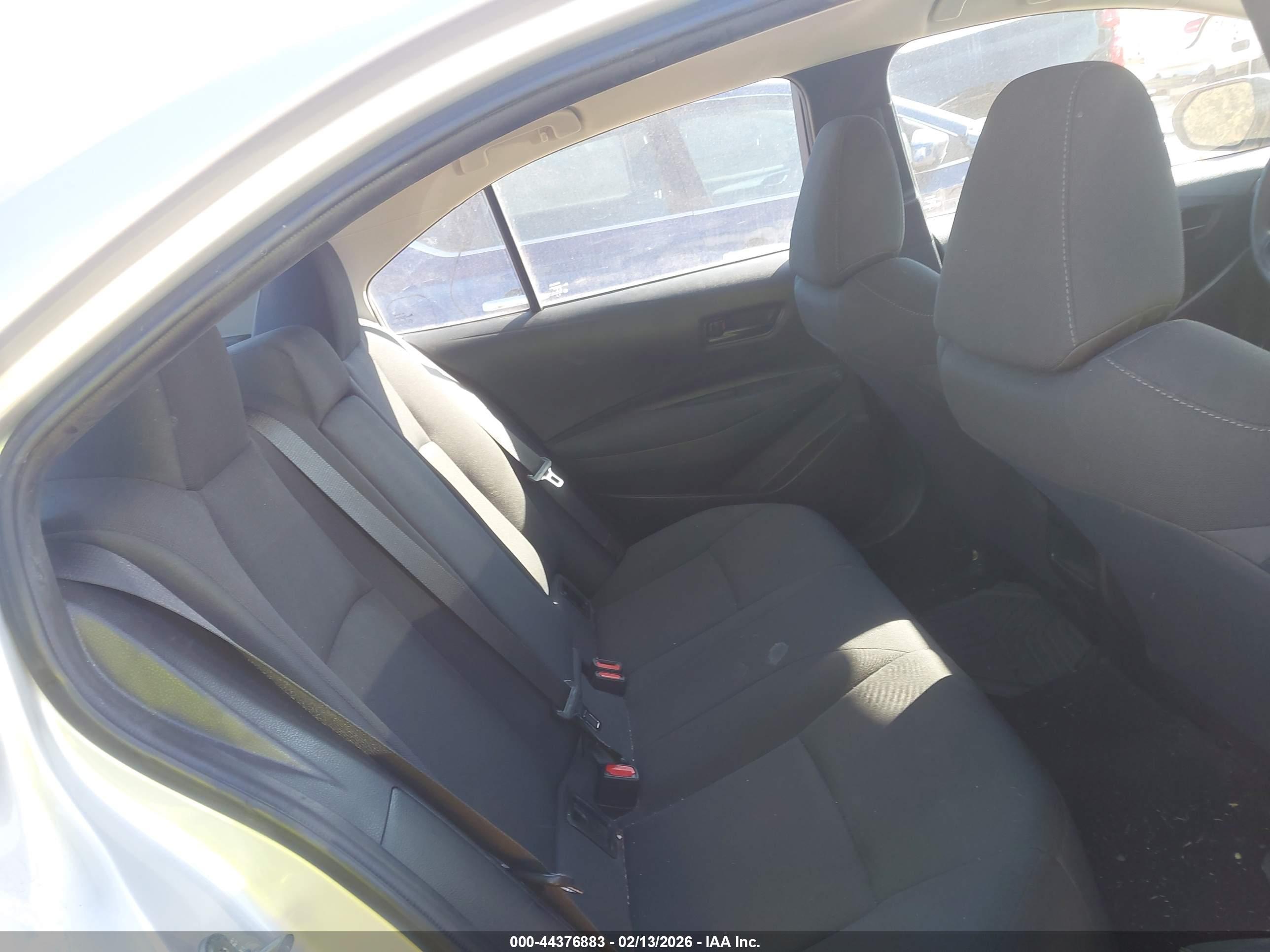 TOYOTA COROLLA image 8