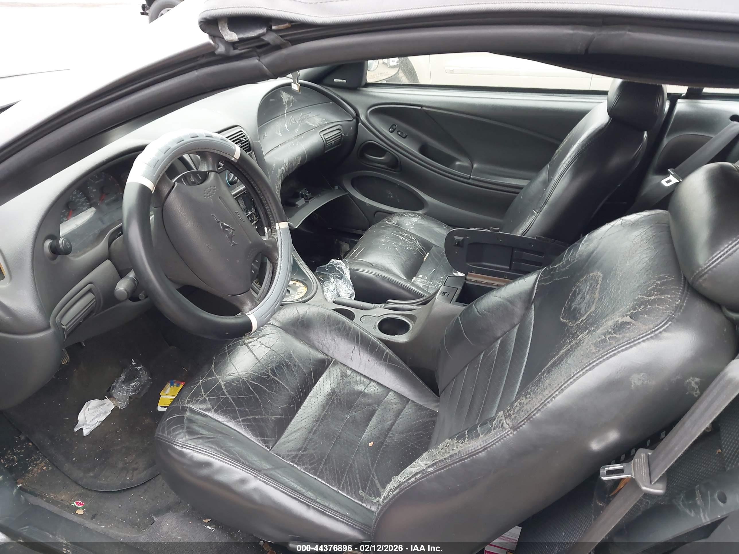FORD MUSTANG image 5