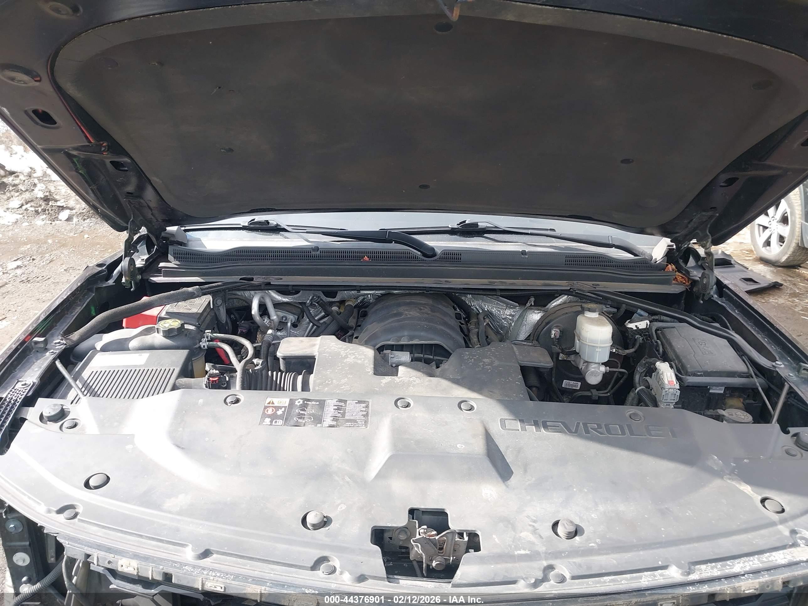 CHEVROLET SUBURBAN image 10