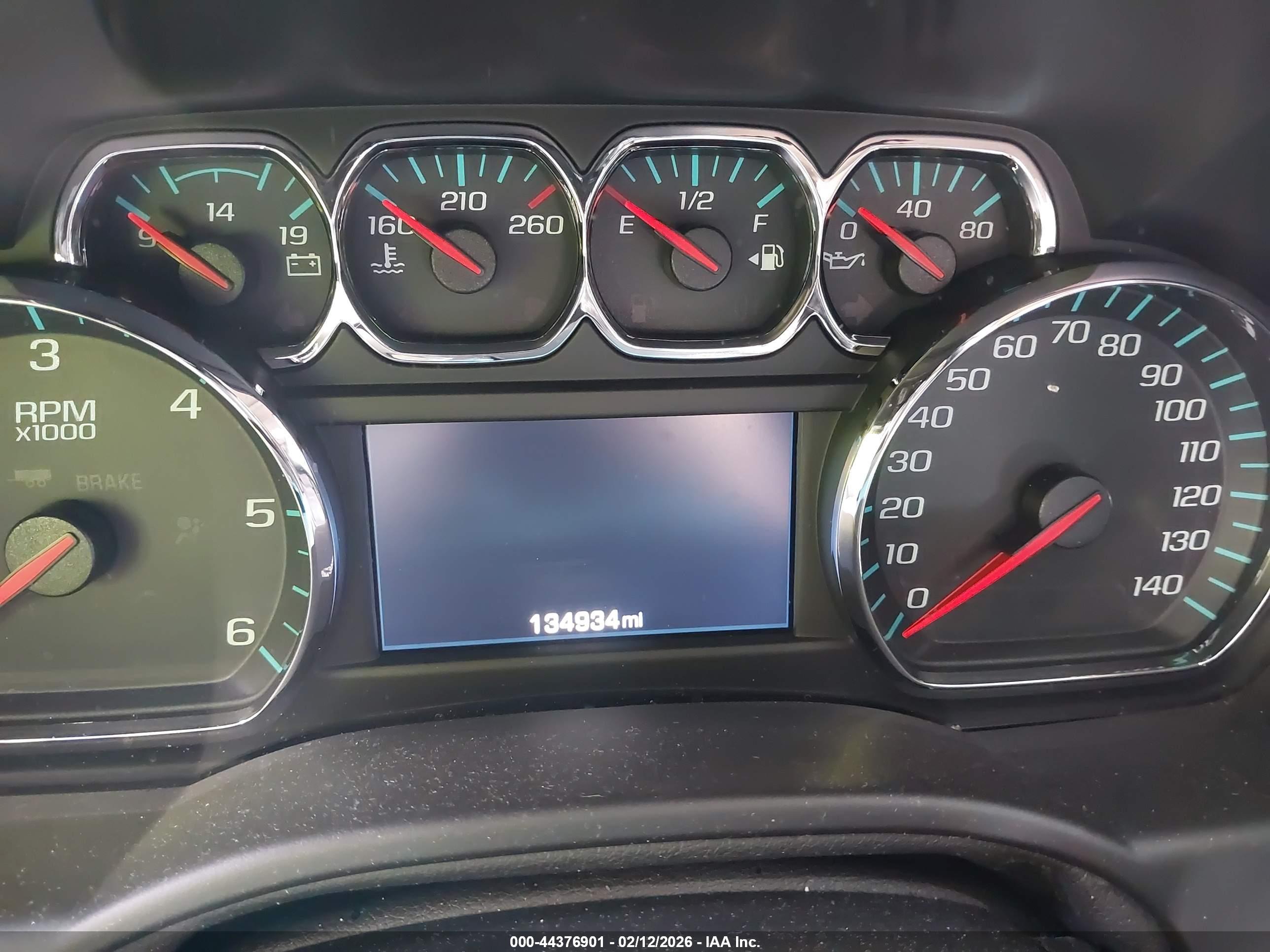 CHEVROLET SUBURBAN image 7