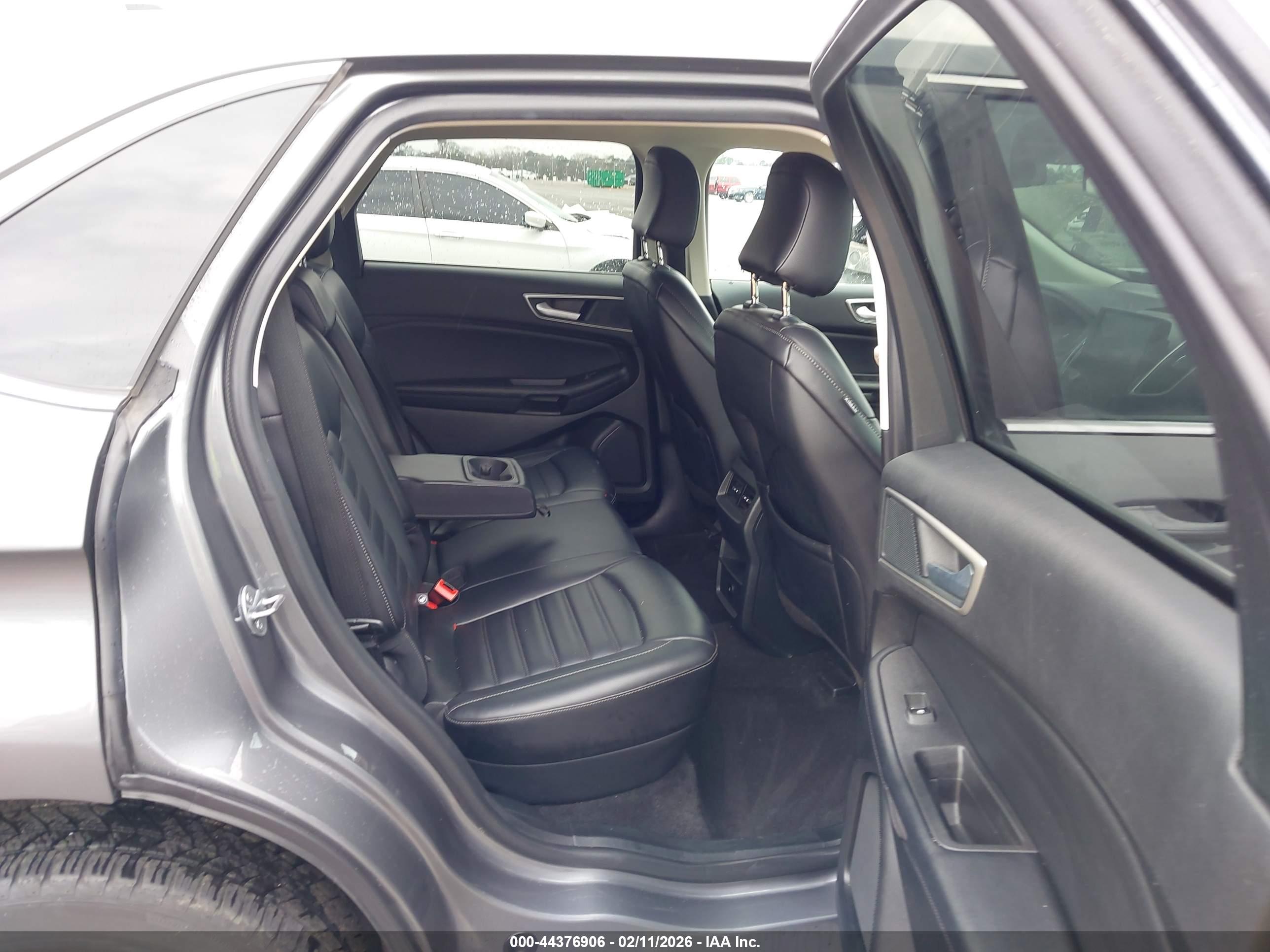 FORD EDGE image 8
