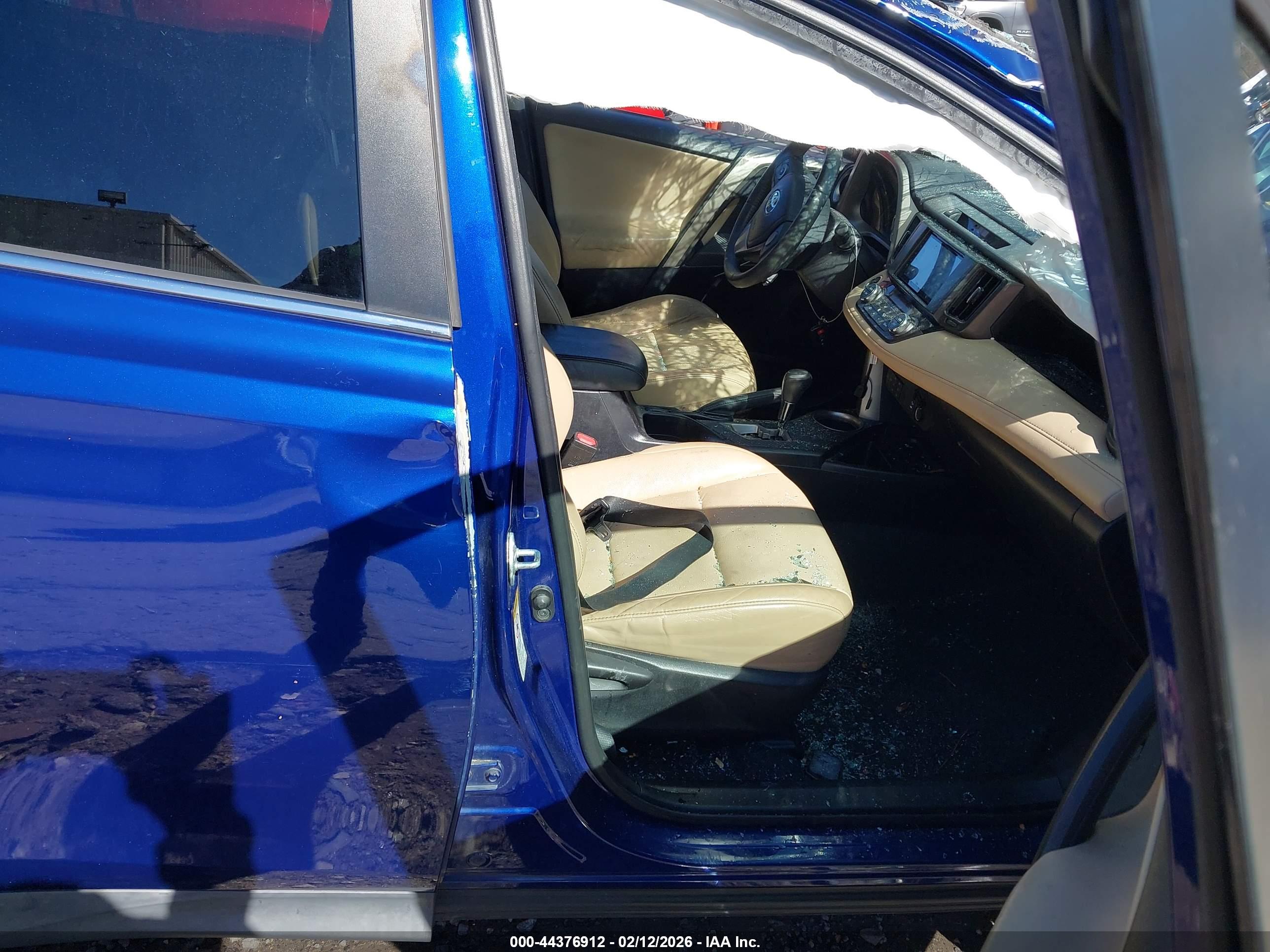 TOYOTA RAV4 image 5