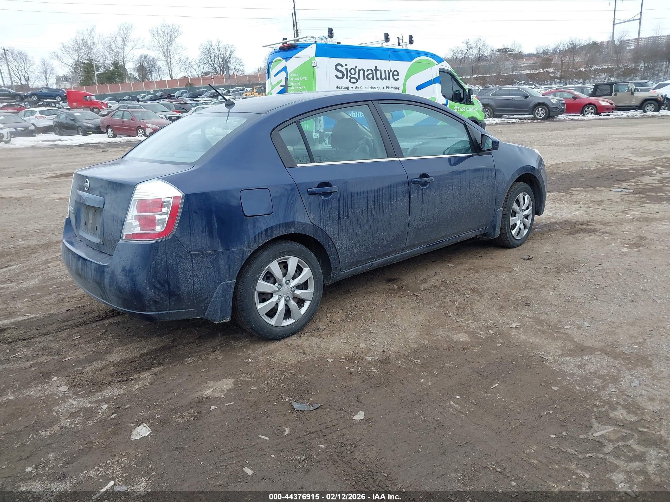 NISSAN SENTRA image 4