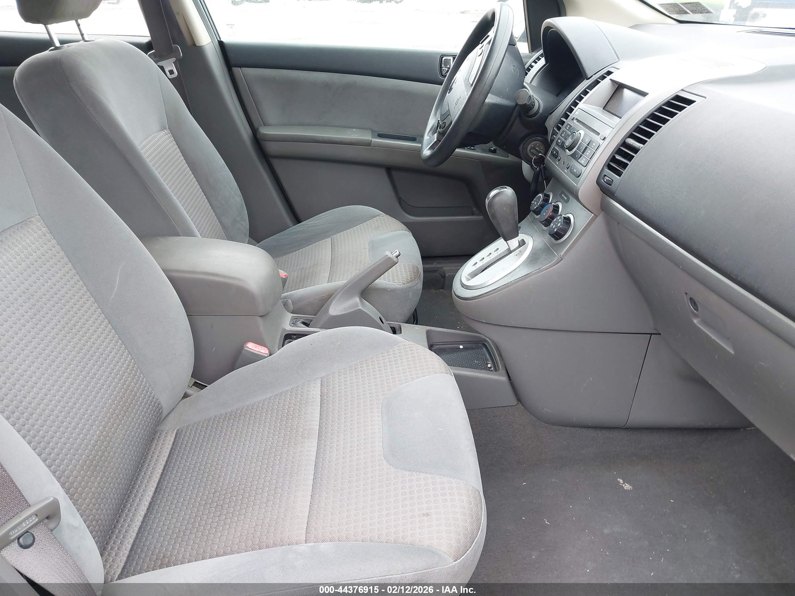NISSAN SENTRA image 5