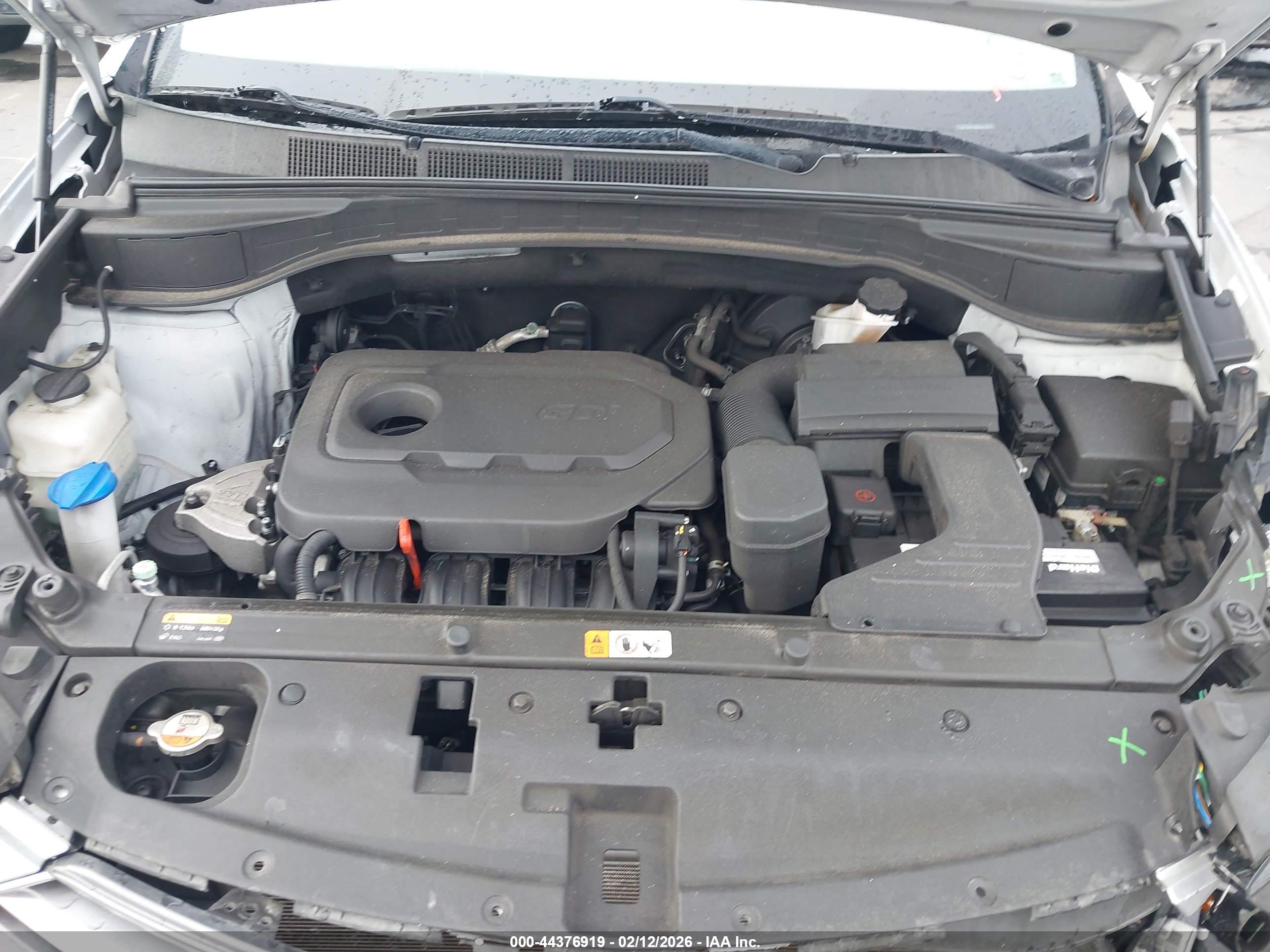 HYUNDAI SANTA image 10