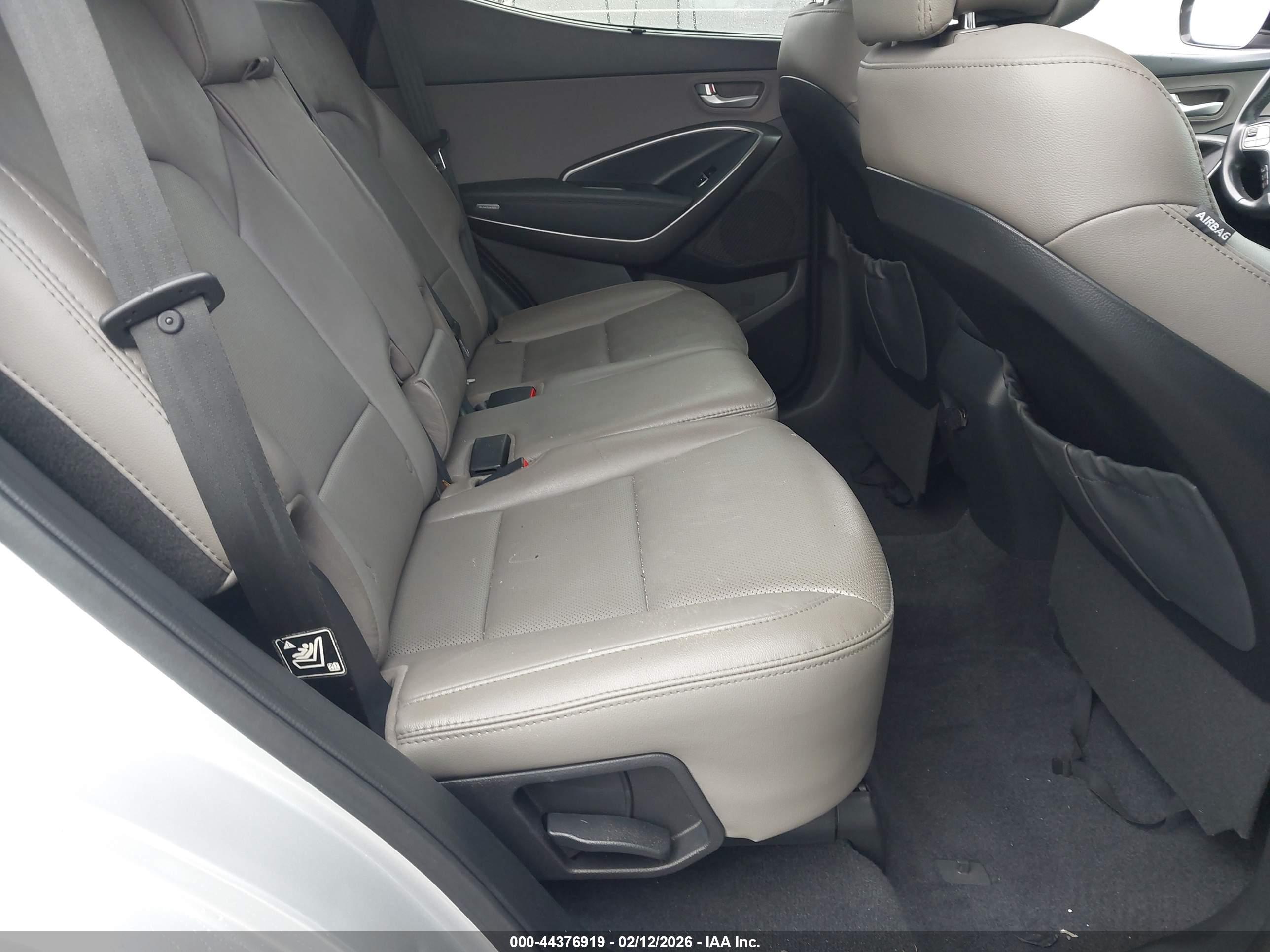 HYUNDAI SANTA image 8