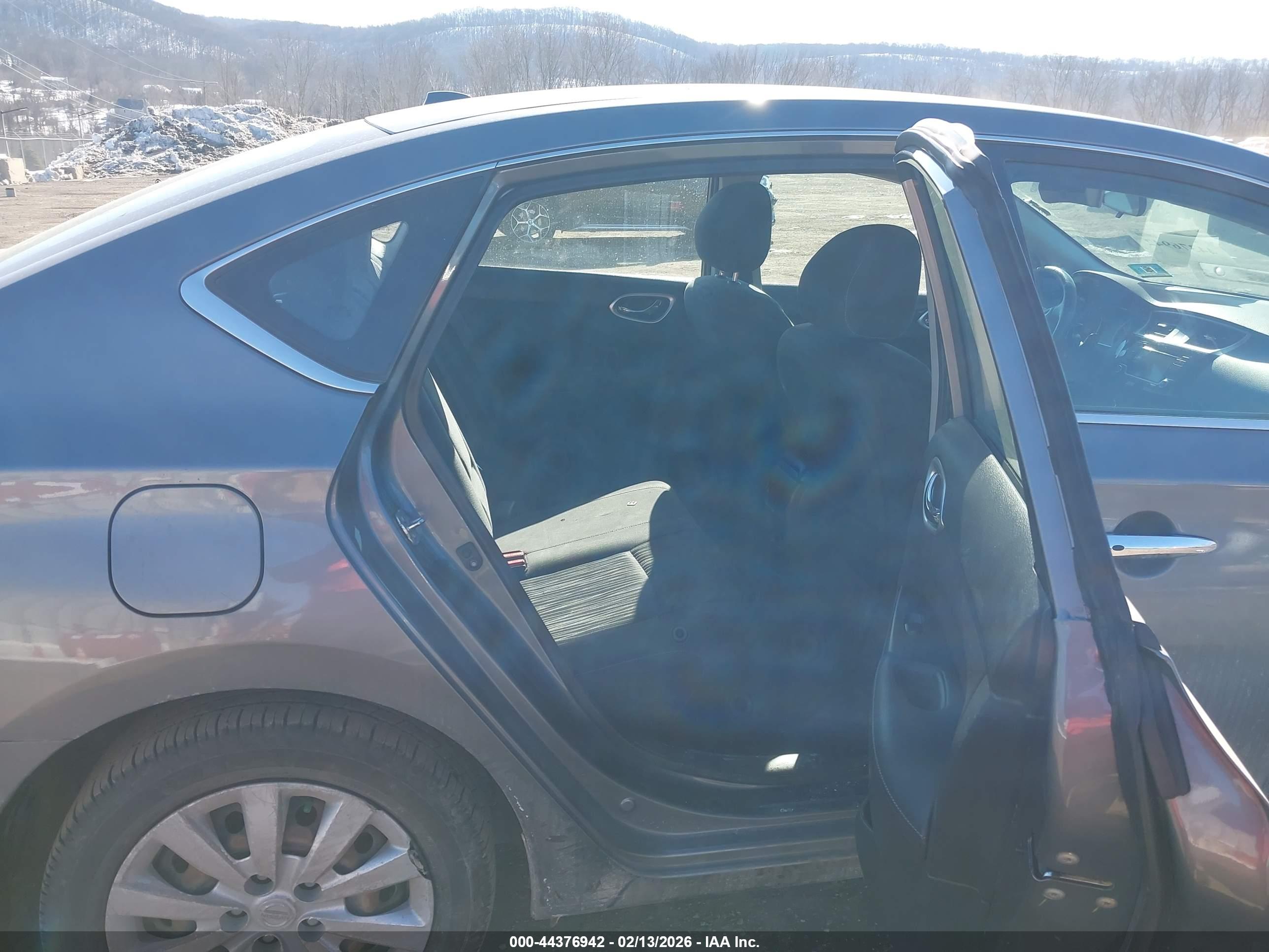 NISSAN SENTRA image 8
