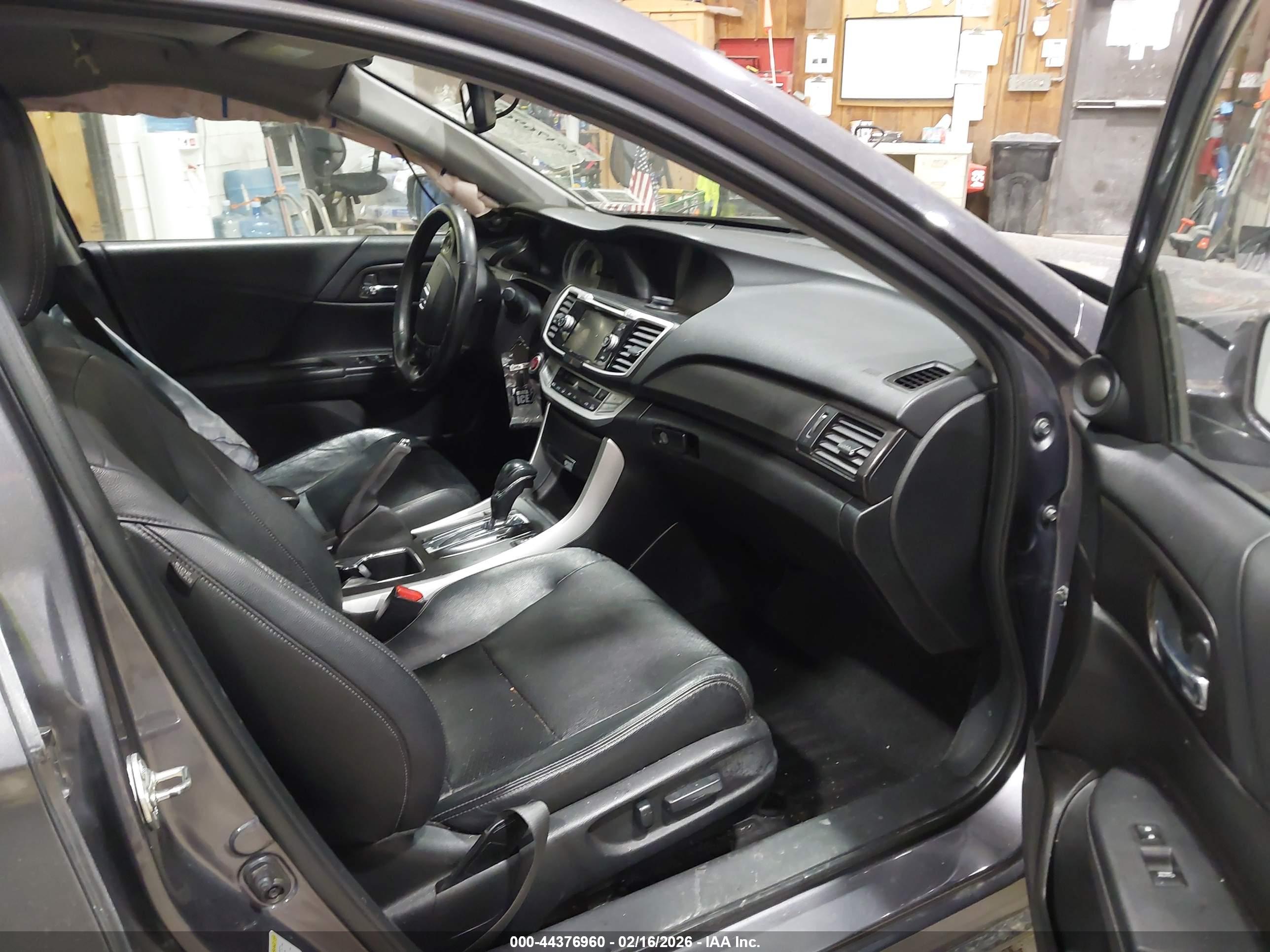 HONDA ACCORD image 5