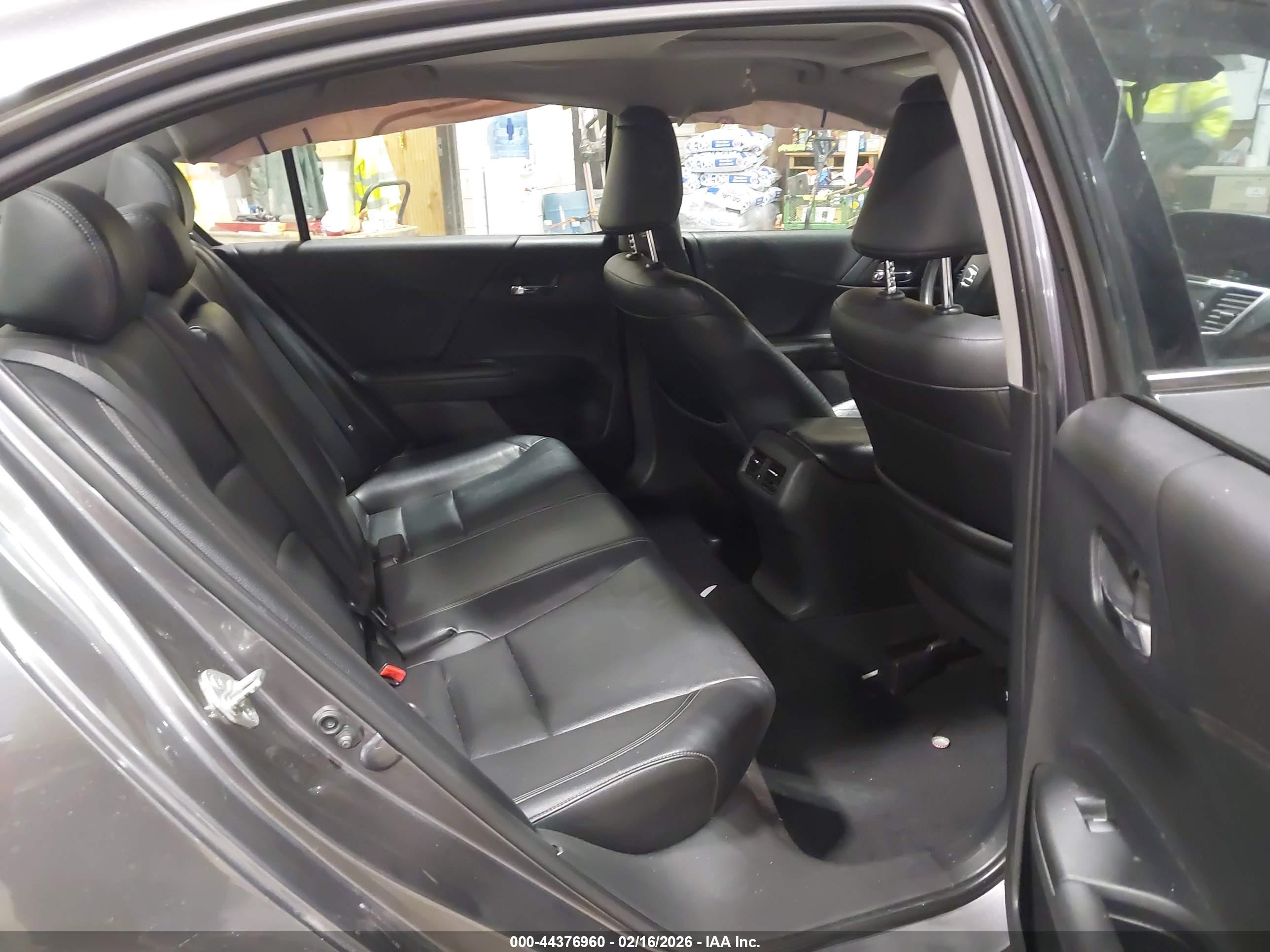 HONDA ACCORD image 8