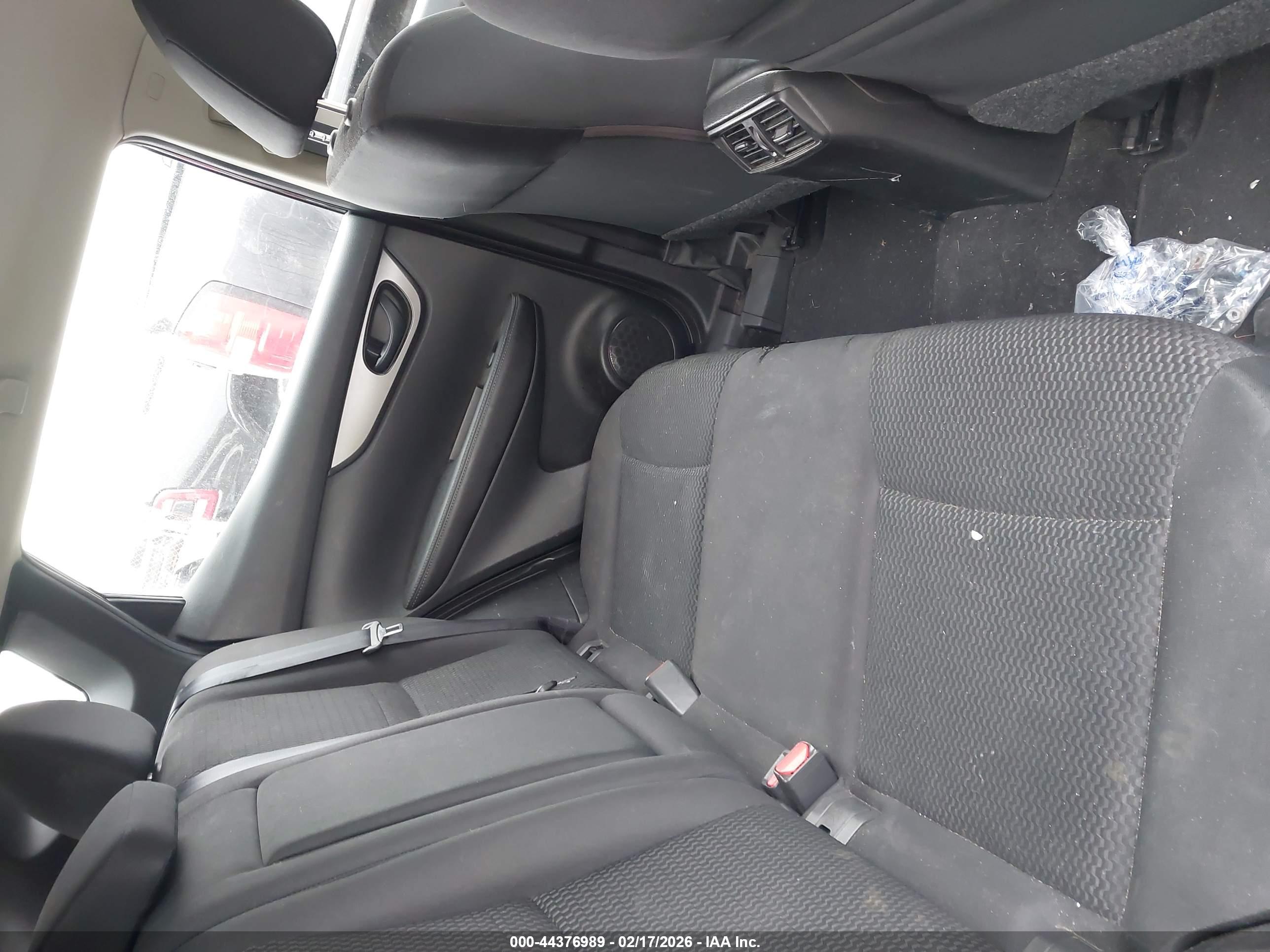 NISSAN ROGUE image 8