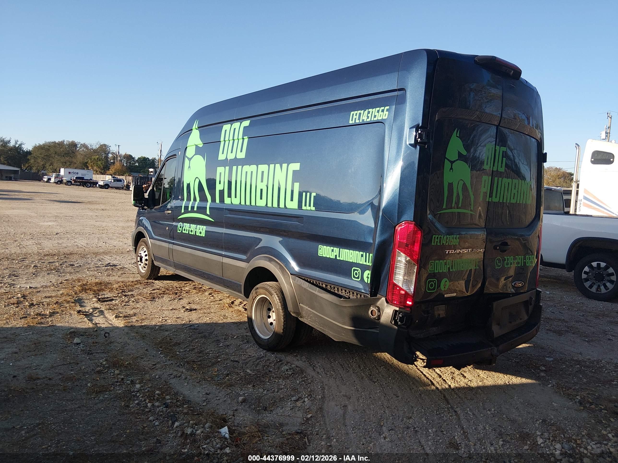 FORD TRANSIT-350 image 3