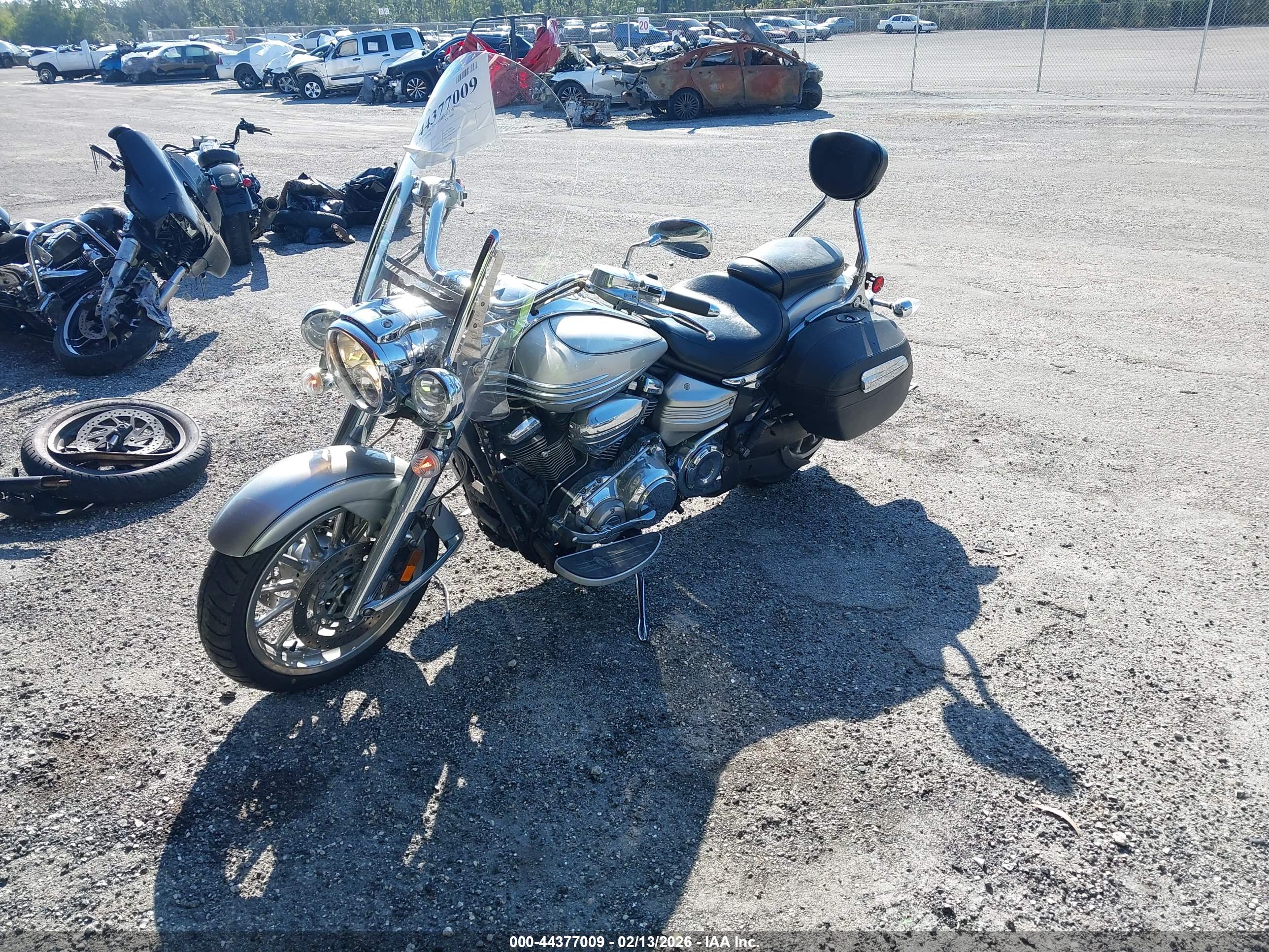 YAMAHA XV1900 image 2