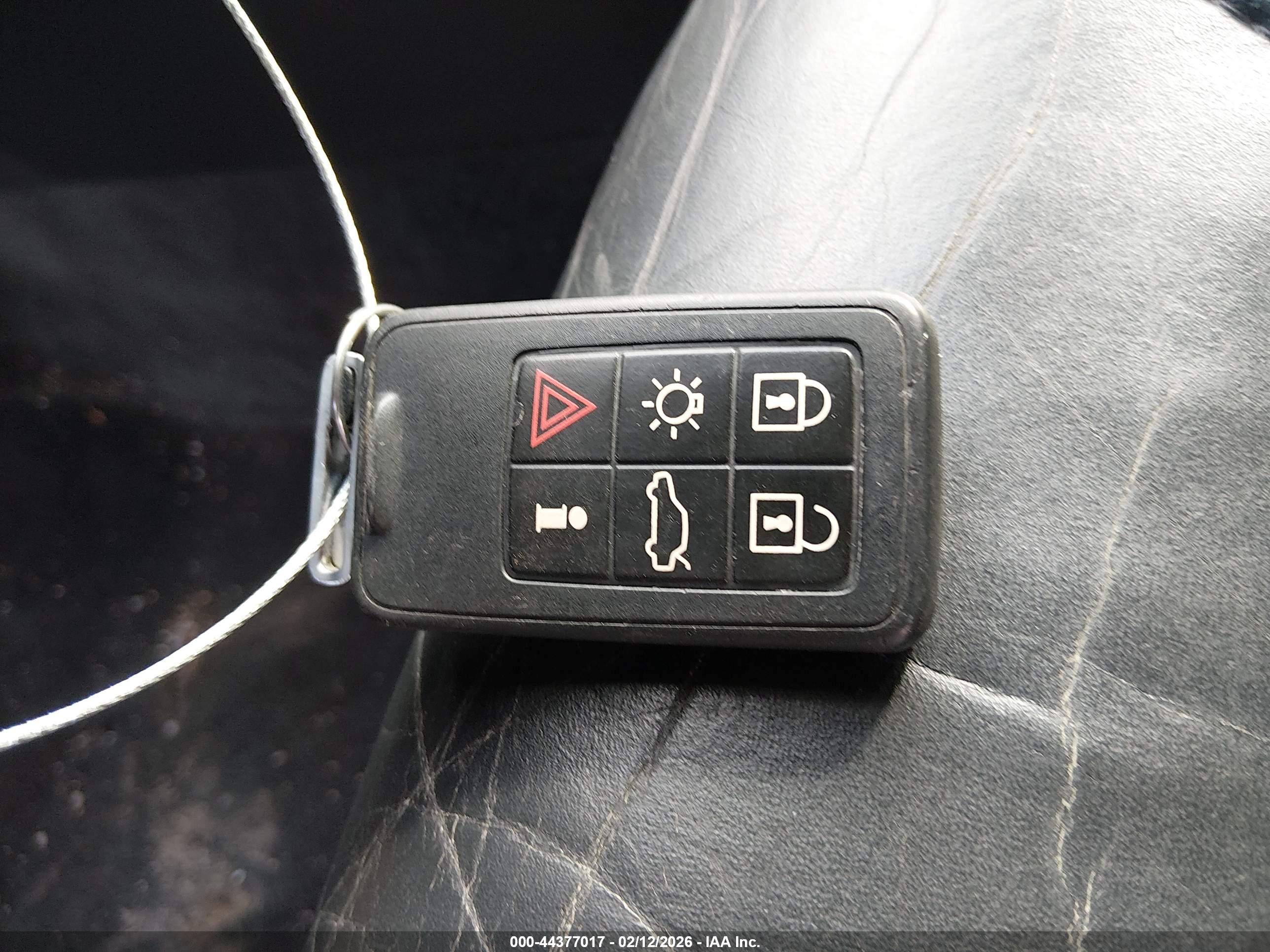 VOLVO S80 image 11