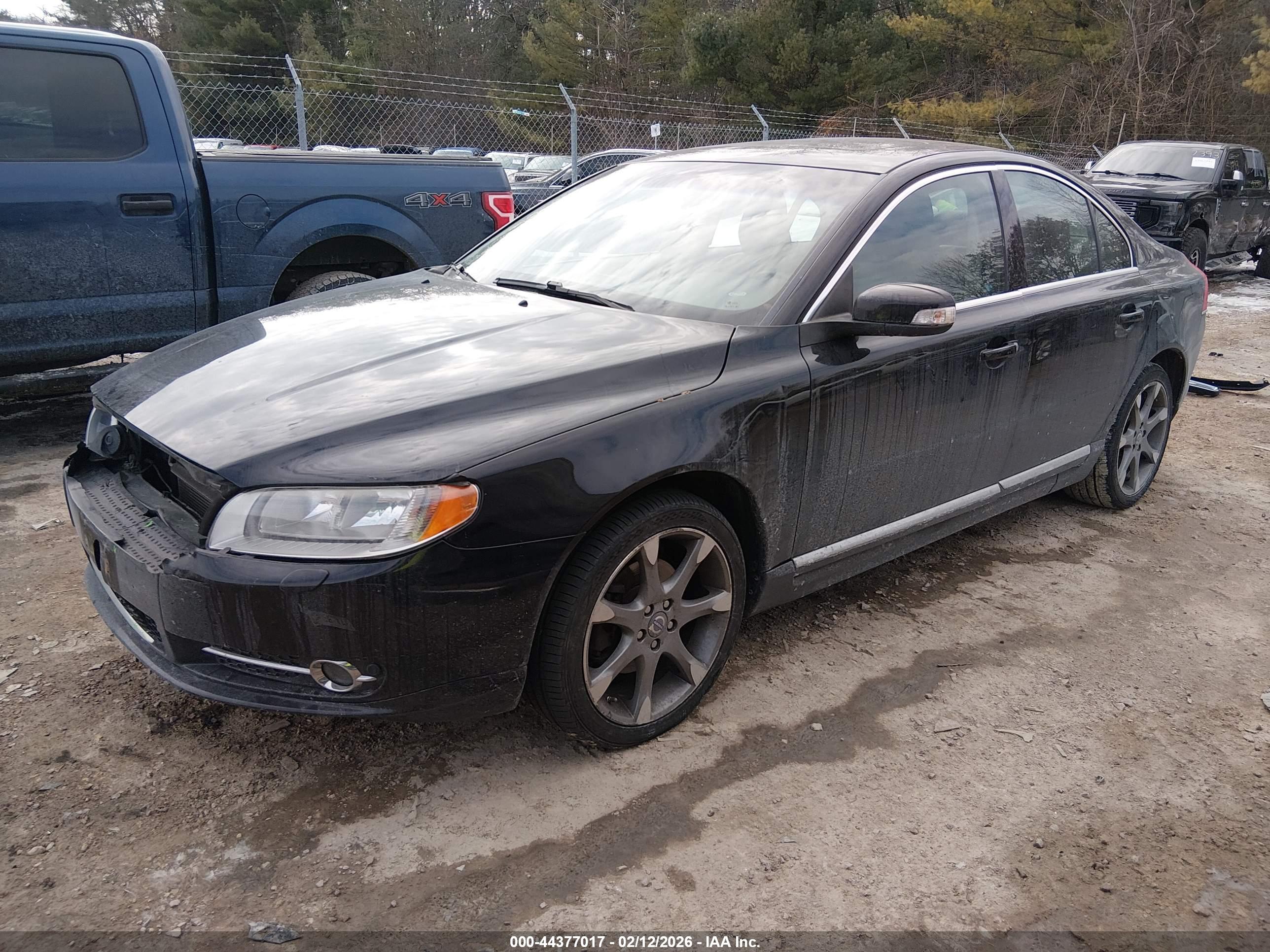 VOLVO S80 image 2