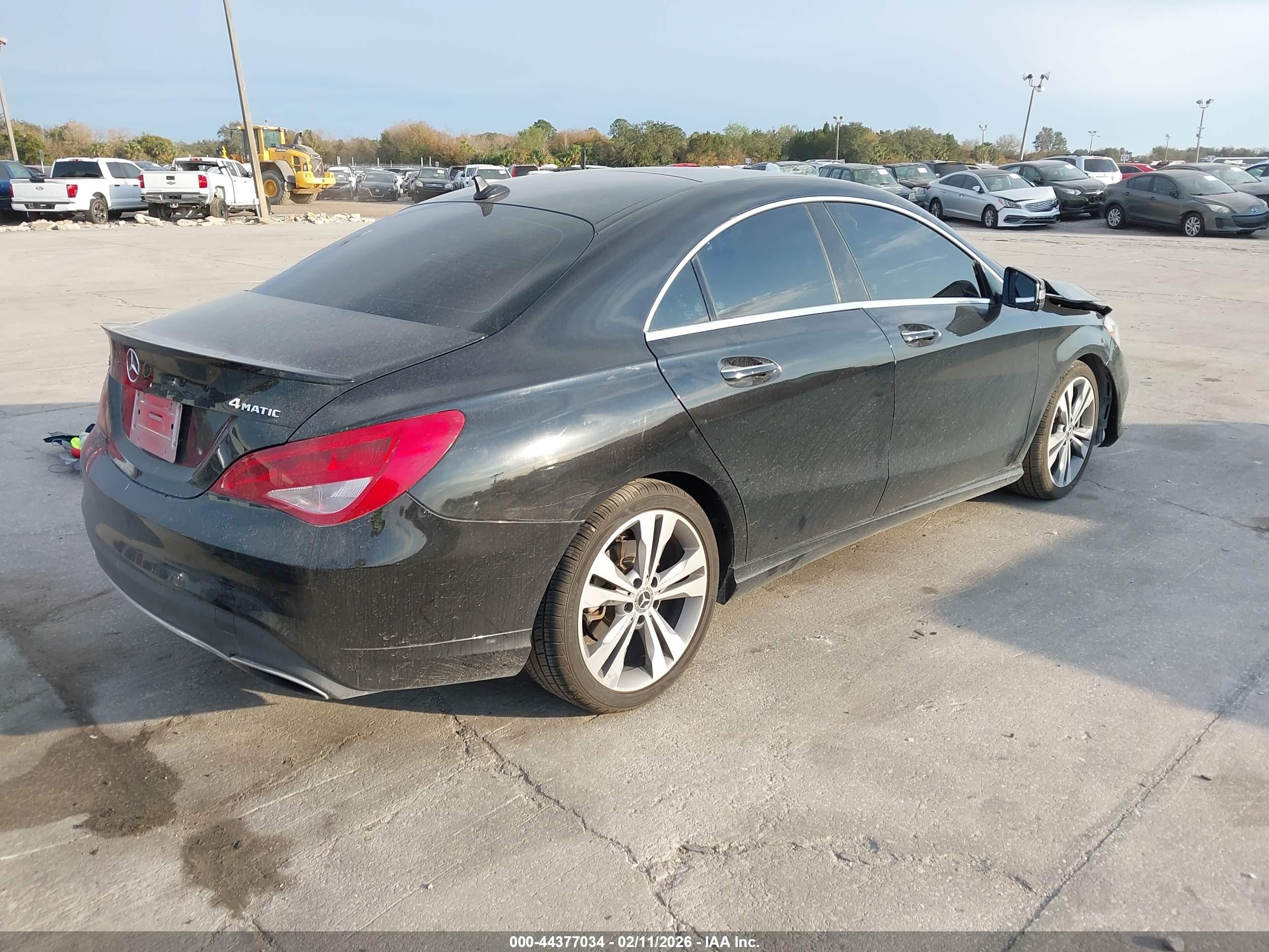 MERCEDES-BENZ CLA image 4