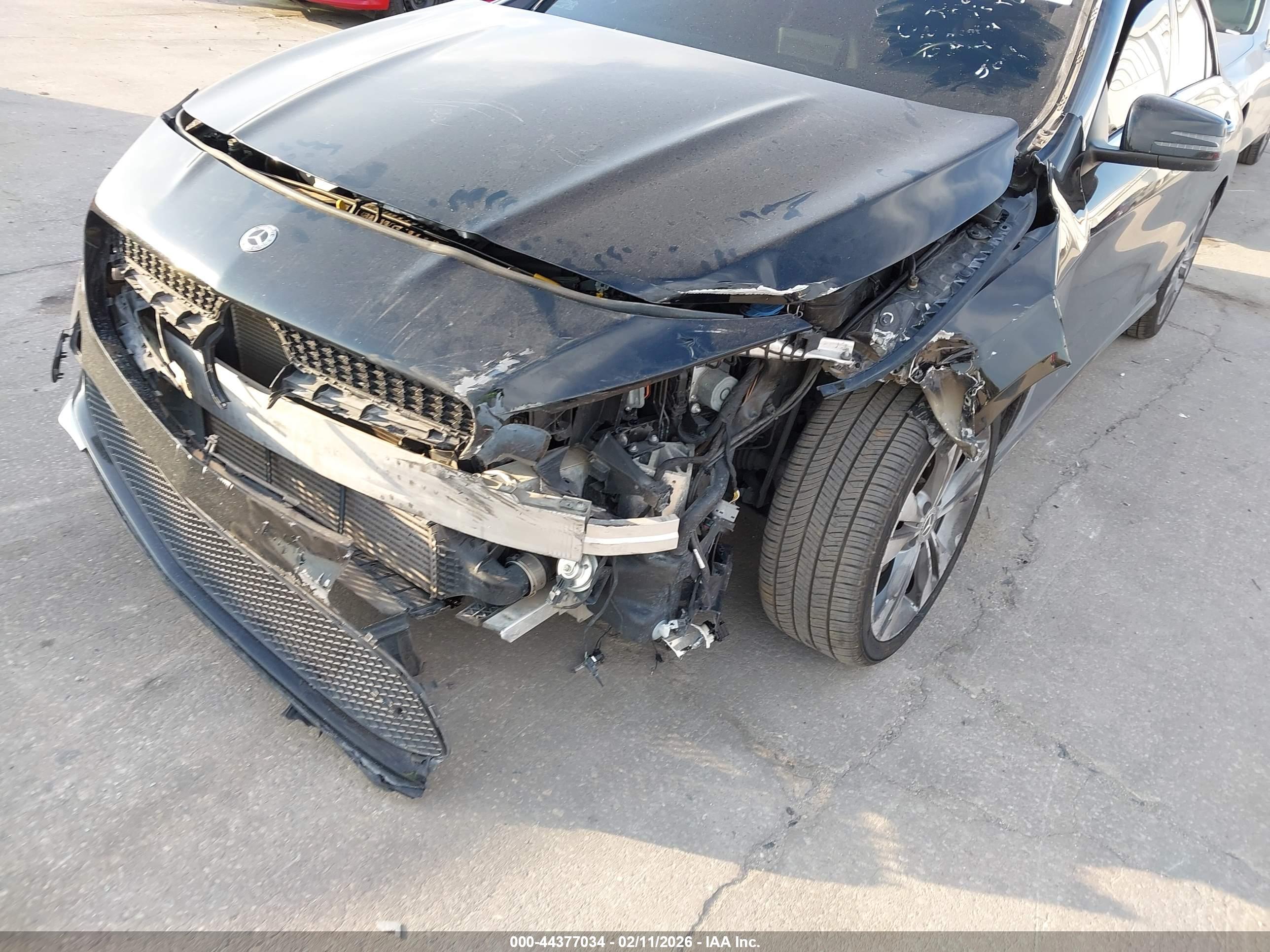 MERCEDES-BENZ CLA image 6