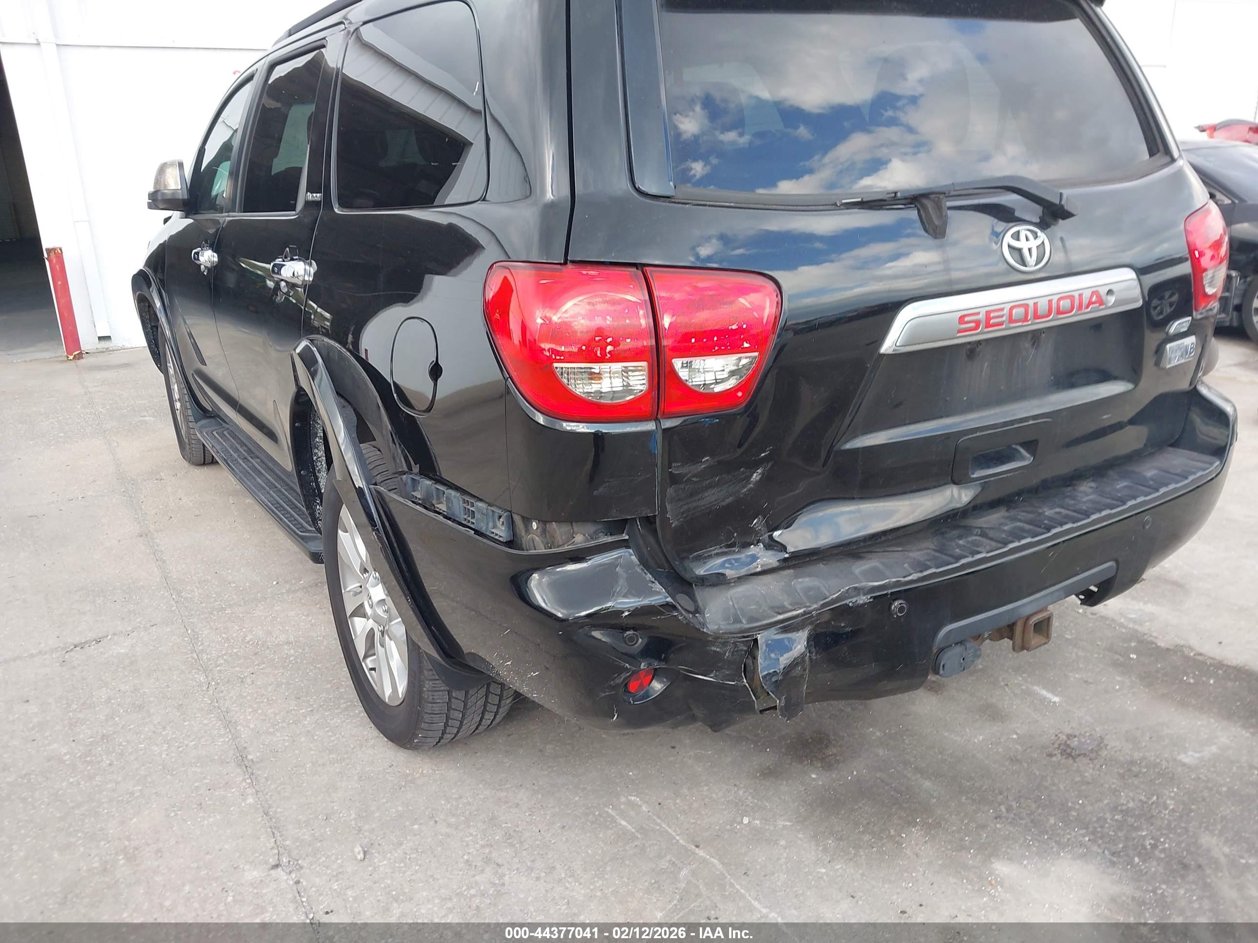 TOYOTA SEQUOIA image 6