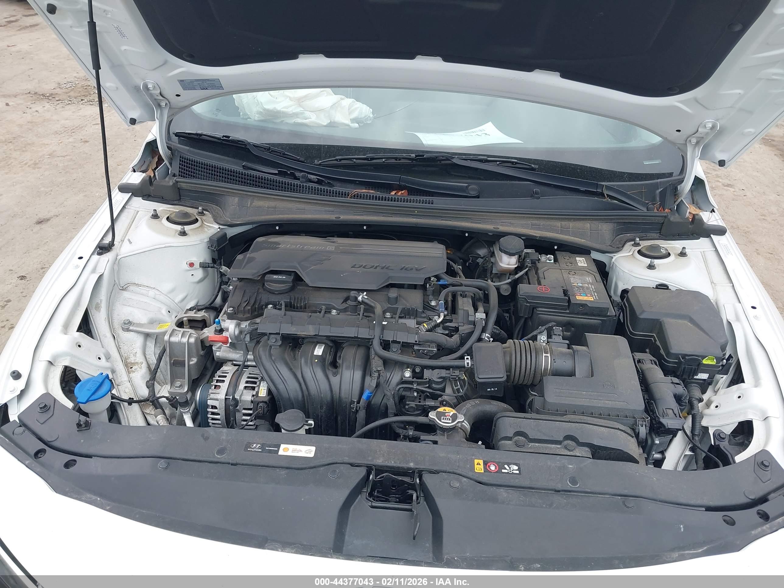 HYUNDAI ELANTRA image 10