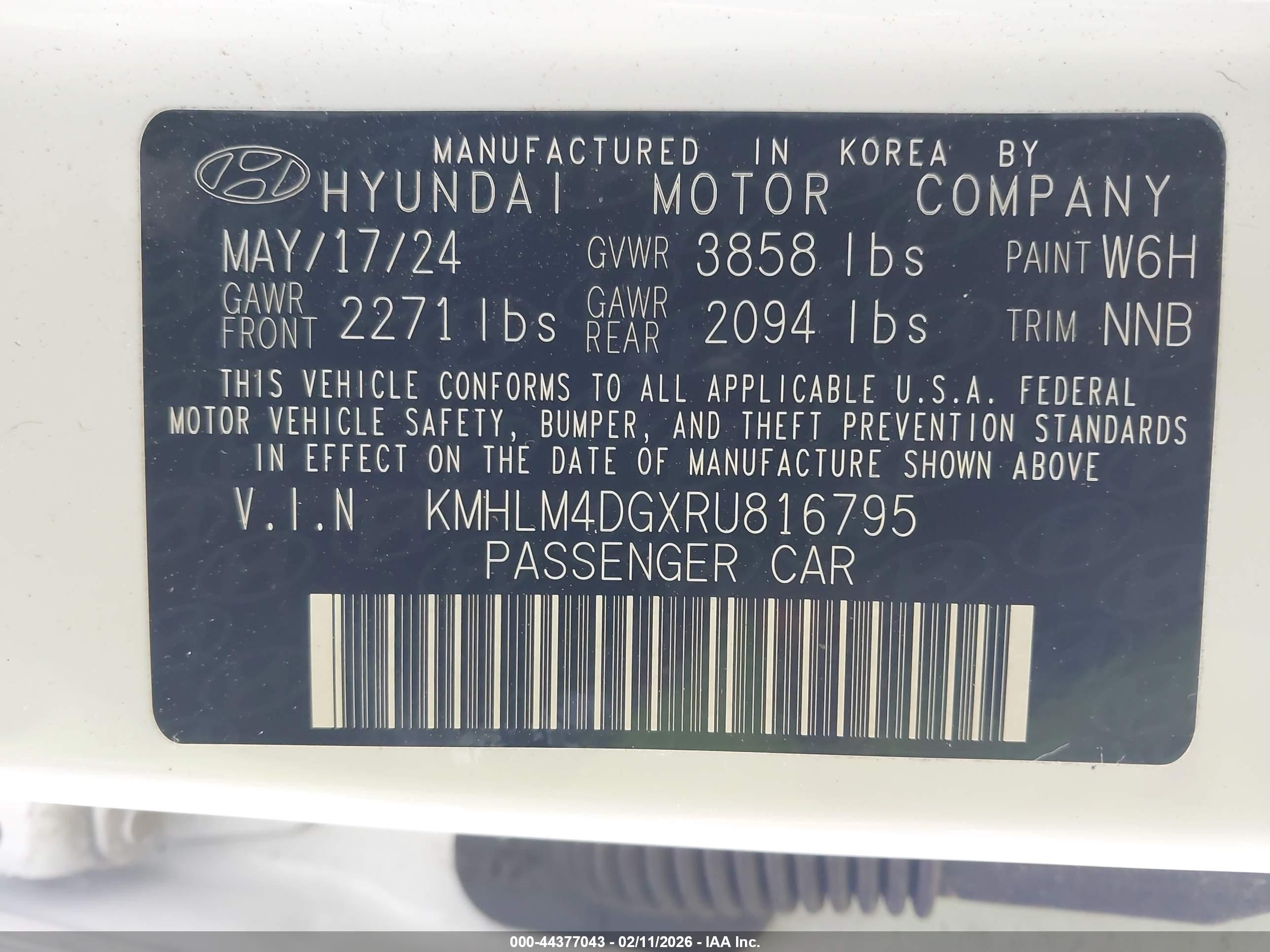 HYUNDAI ELANTRA image 9