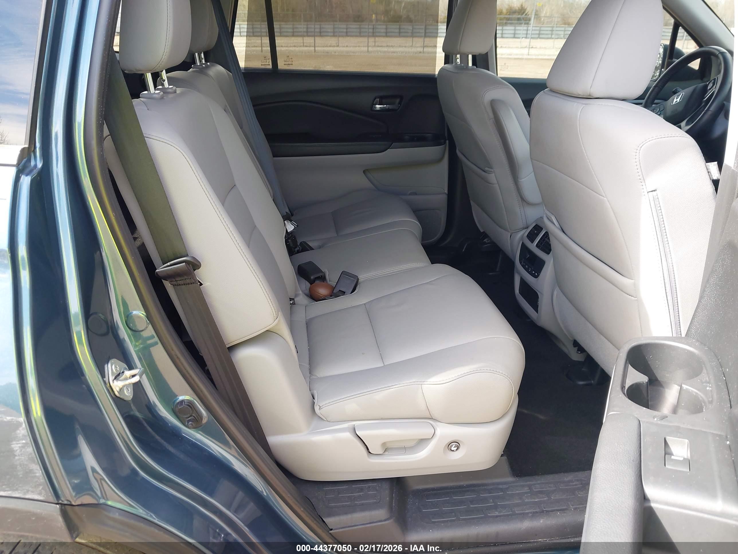HONDA PILOT image 8