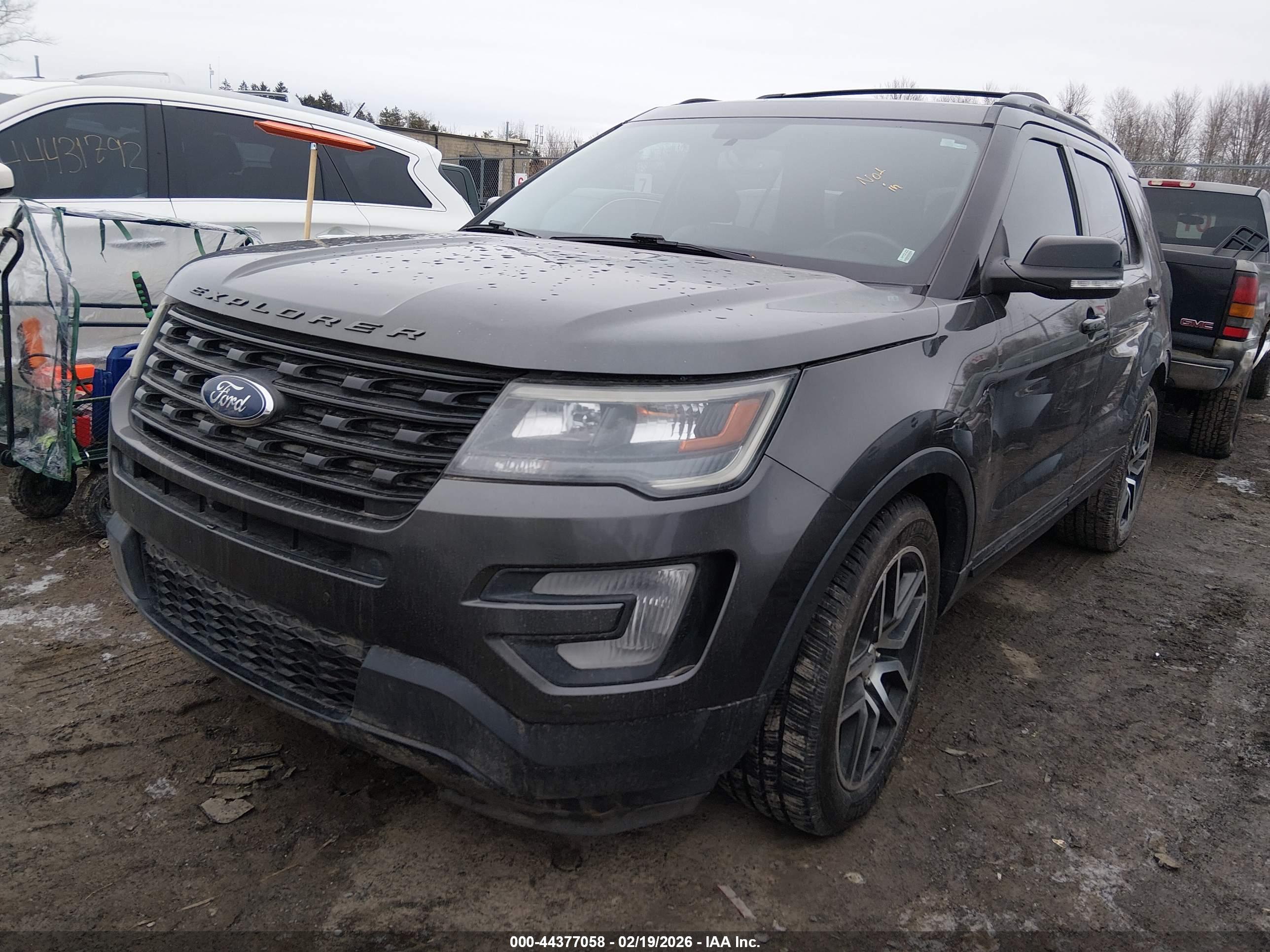 FORD EXPLORER image 2