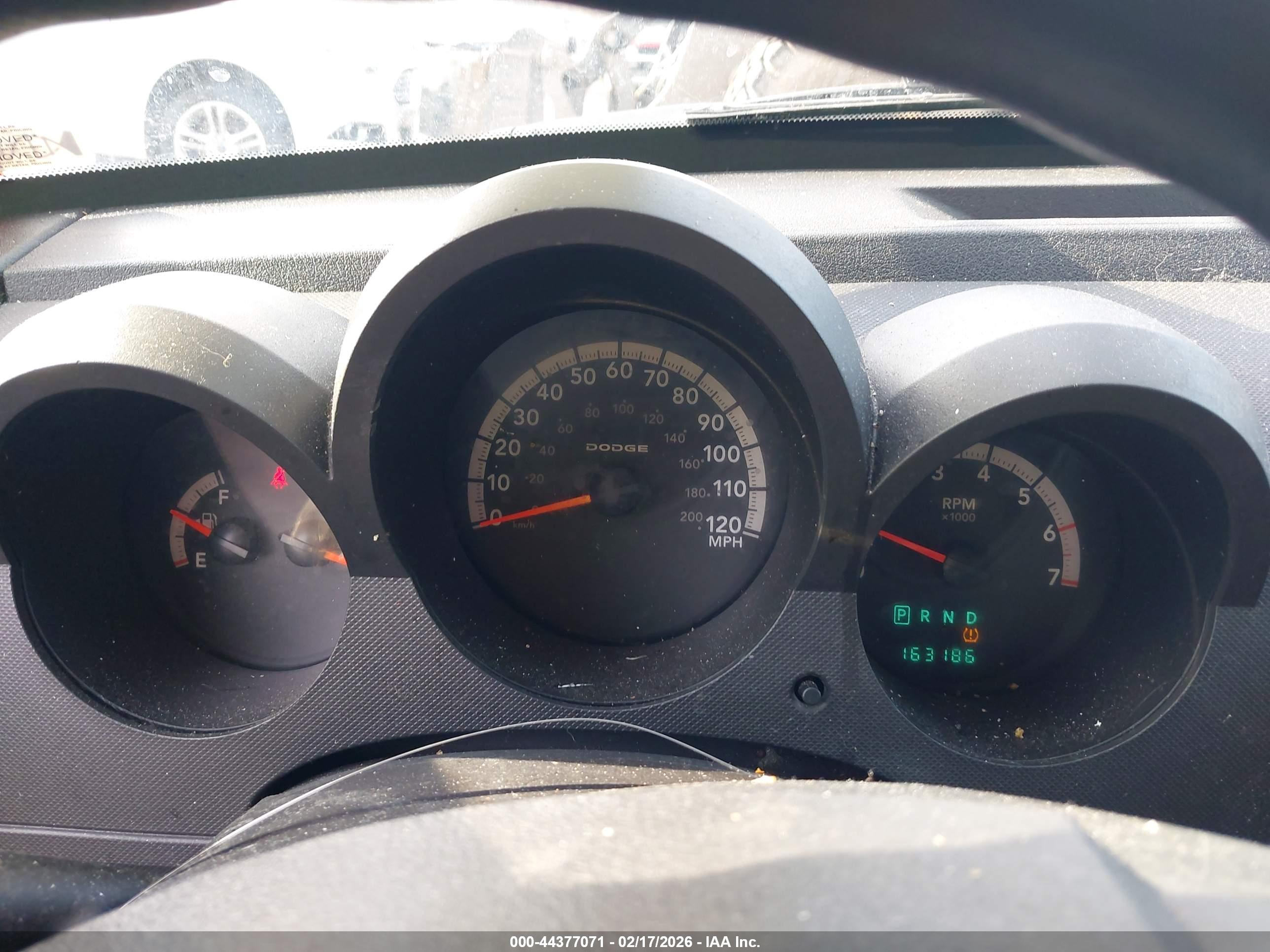 DODGE NITRO image 7