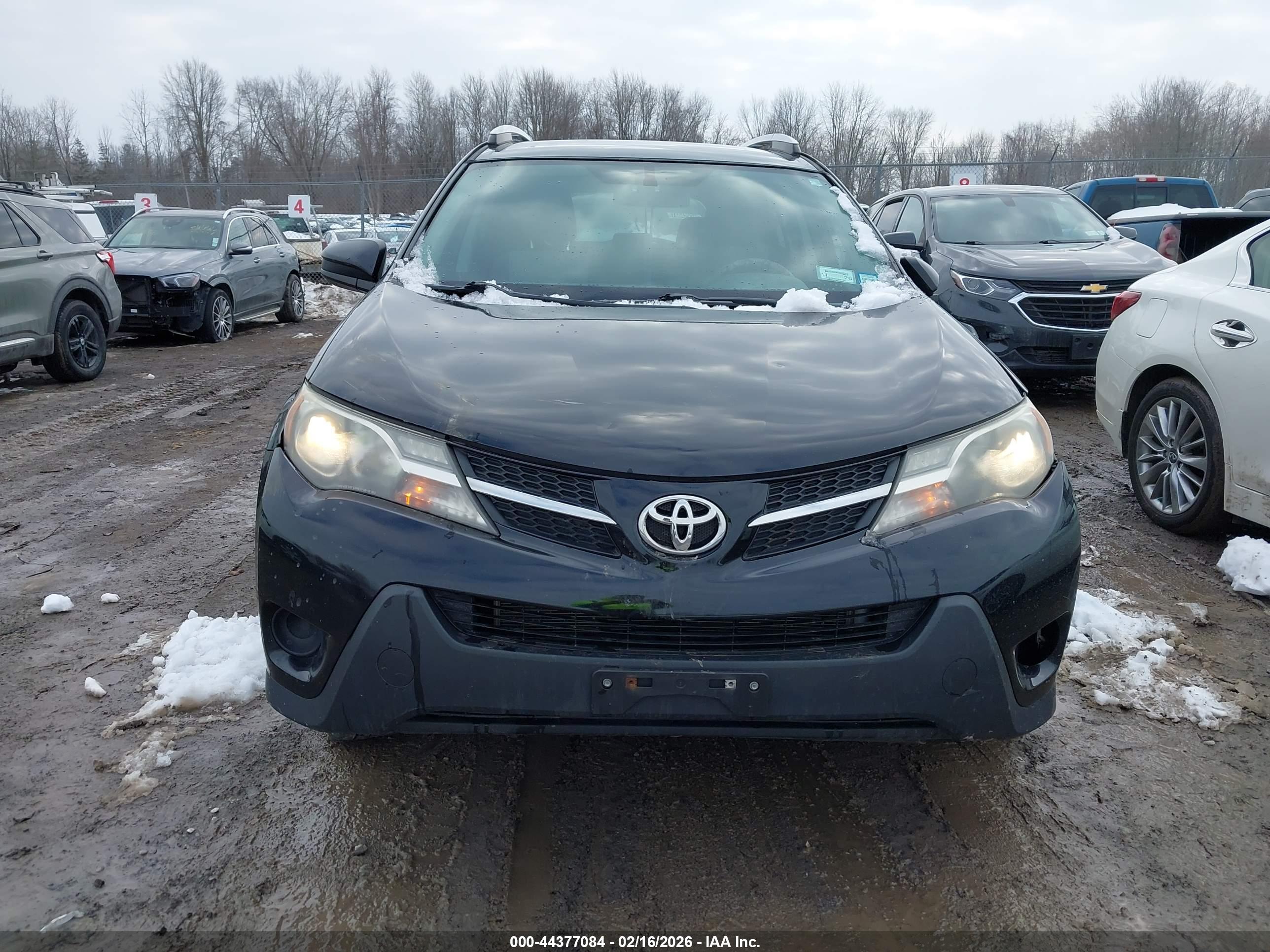 TOYOTA RAV4 image 6