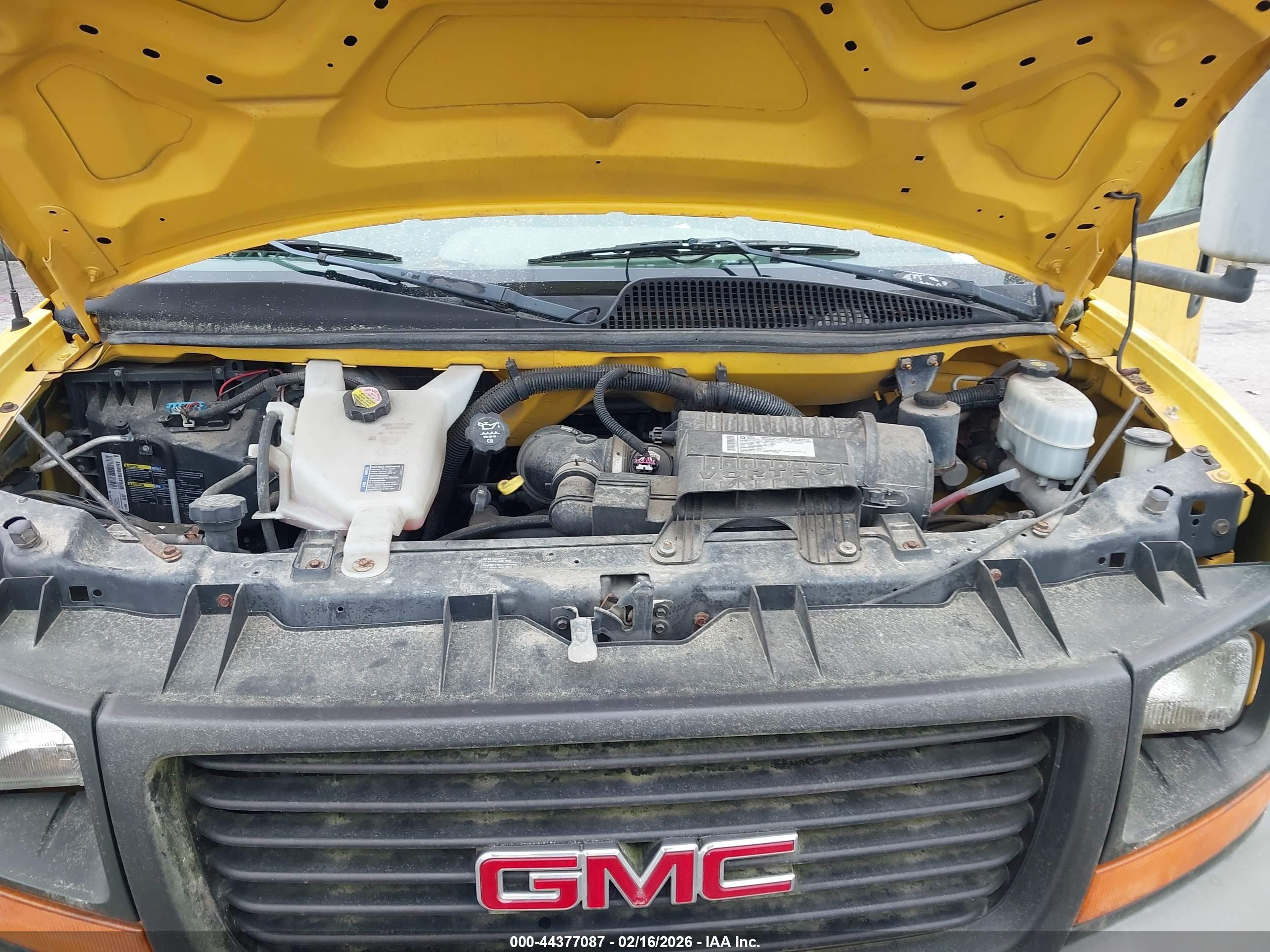GMC SAVANA image 10