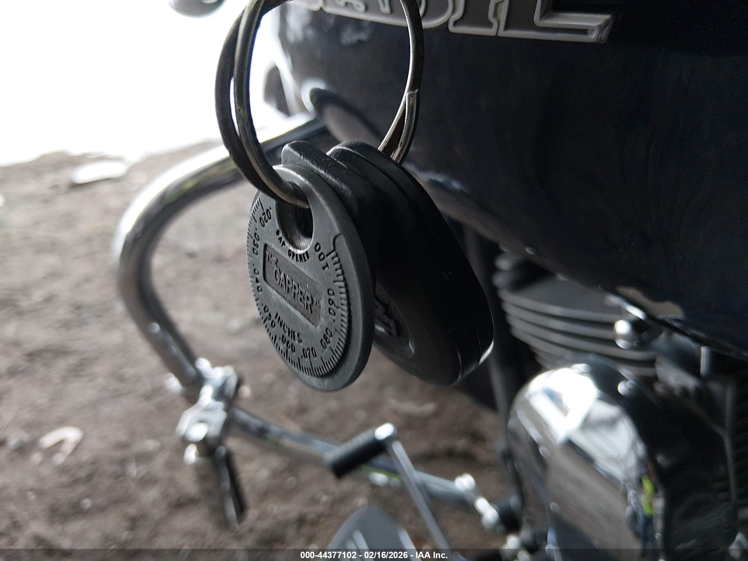 HARLEY-DAVIDSON FLHX image 11