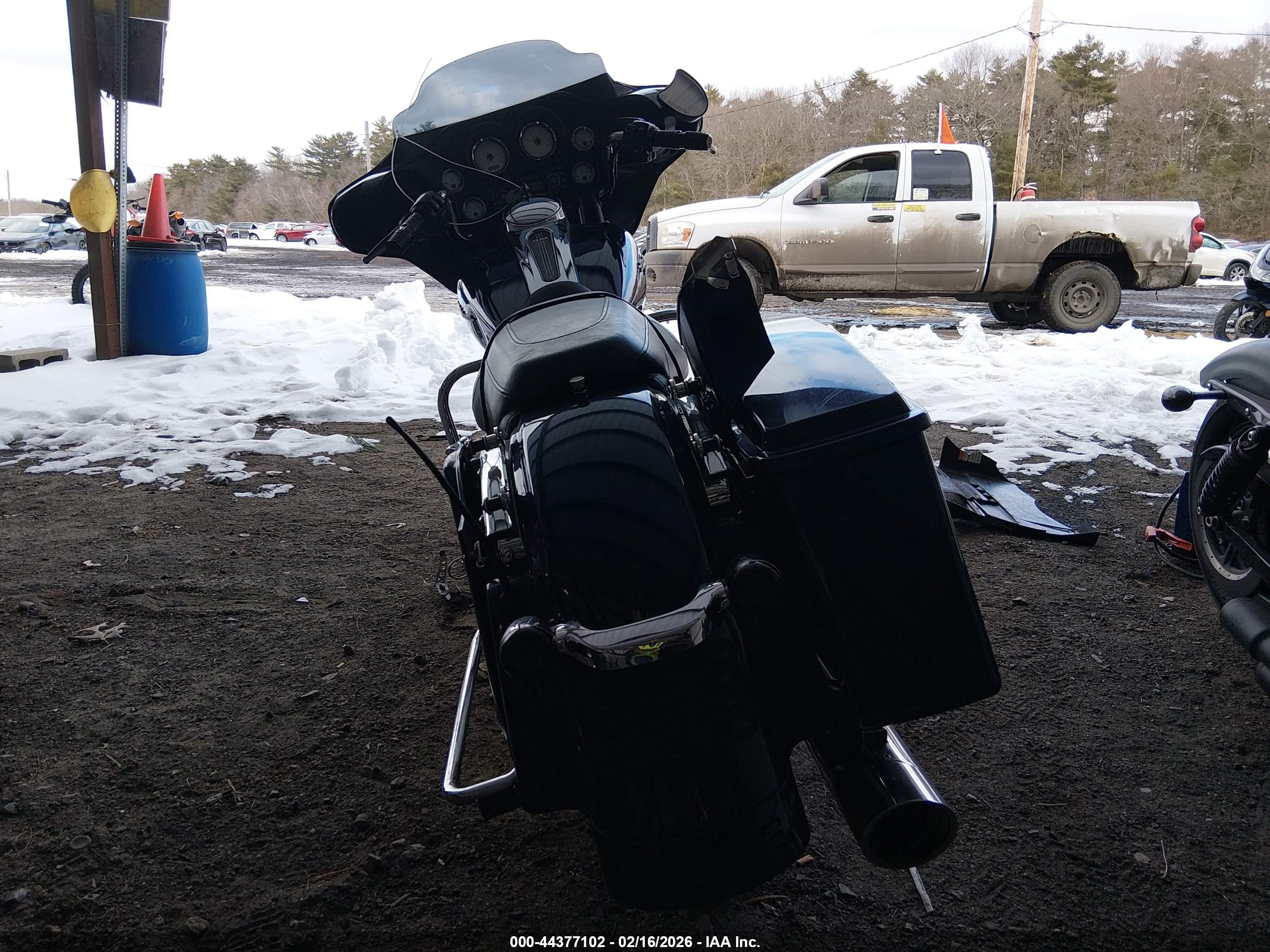 HARLEY-DAVIDSON FLHX image 6