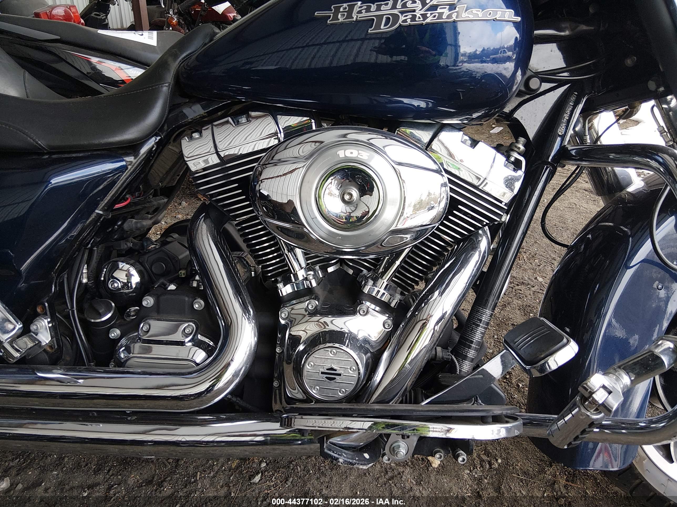 HARLEY-DAVIDSON FLHX image 8