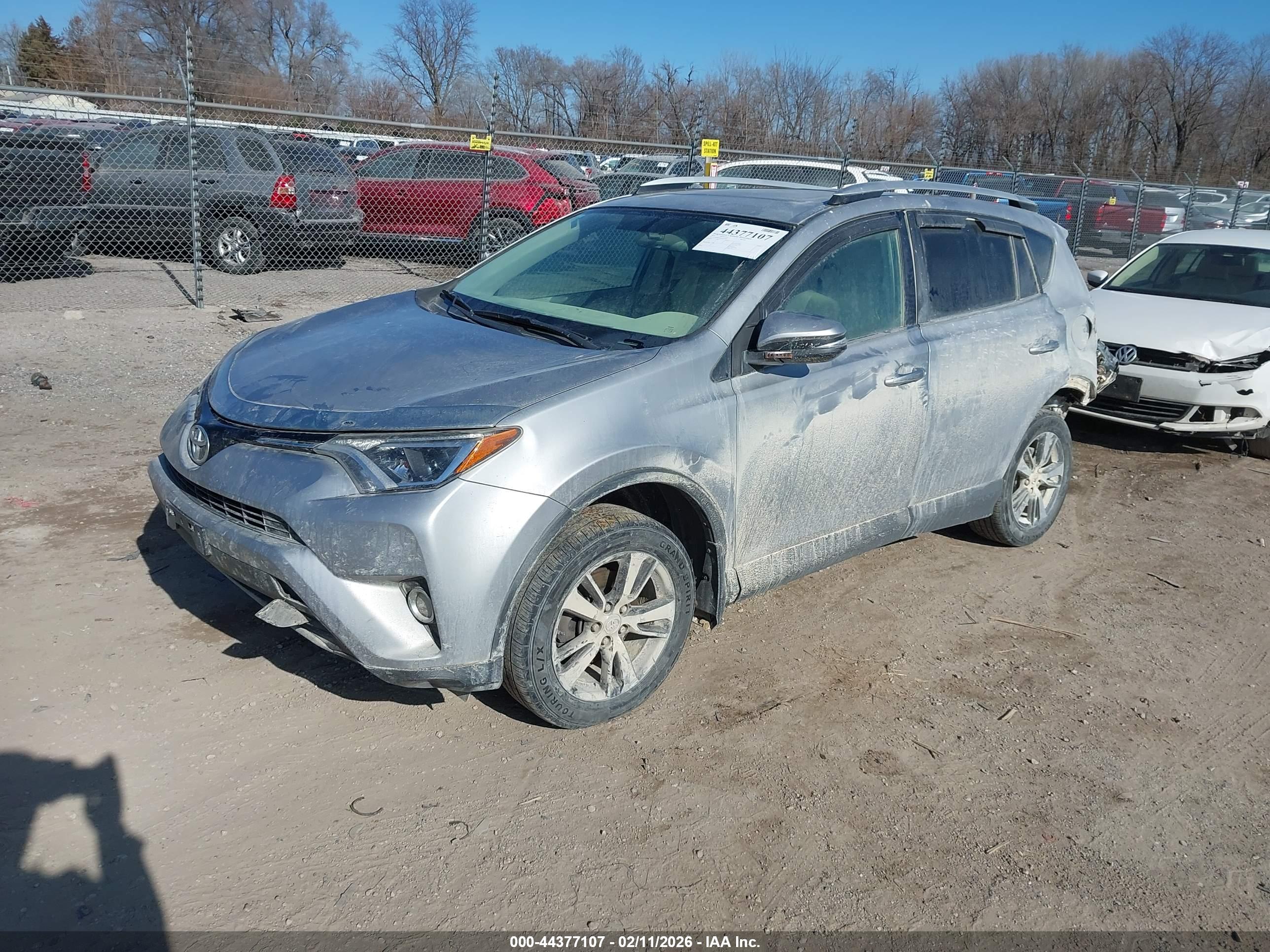 TOYOTA RAV4 image 2