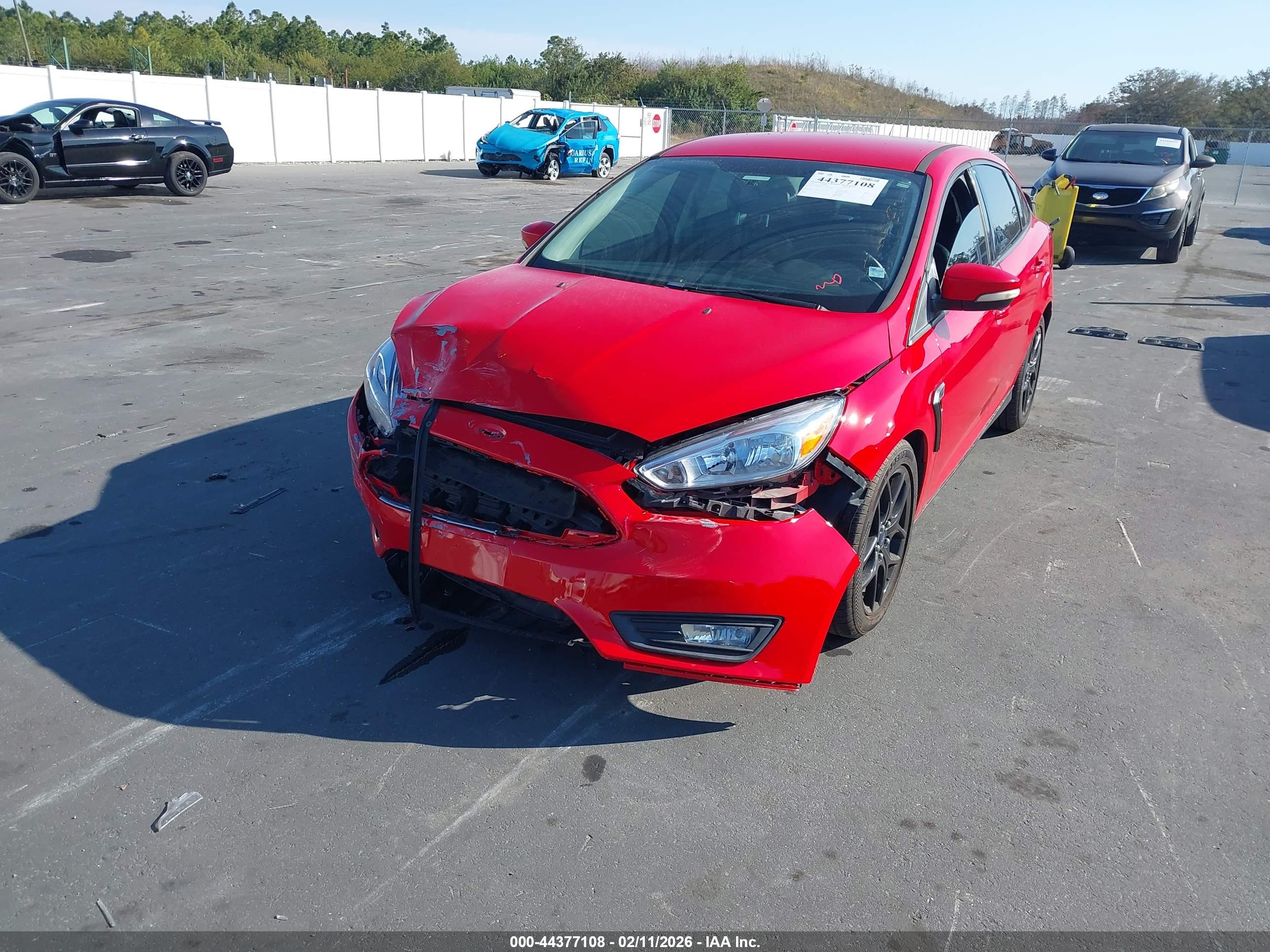 FORD FOCUS image 2