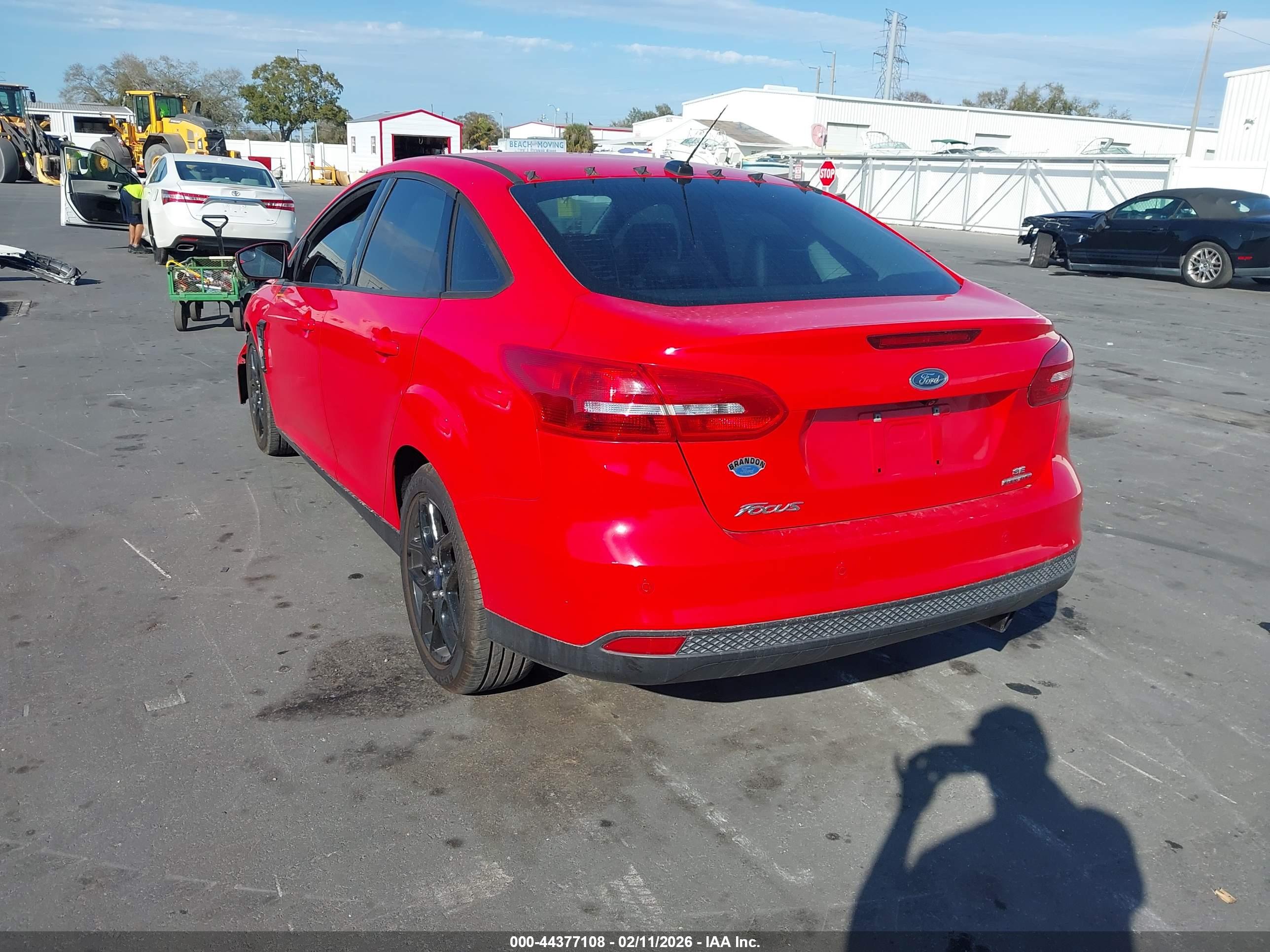 FORD FOCUS image 3