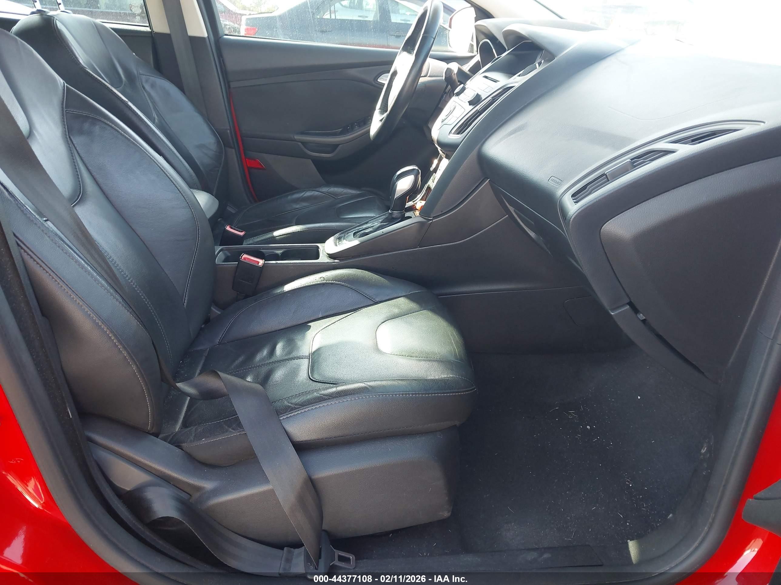 FORD FOCUS image 5