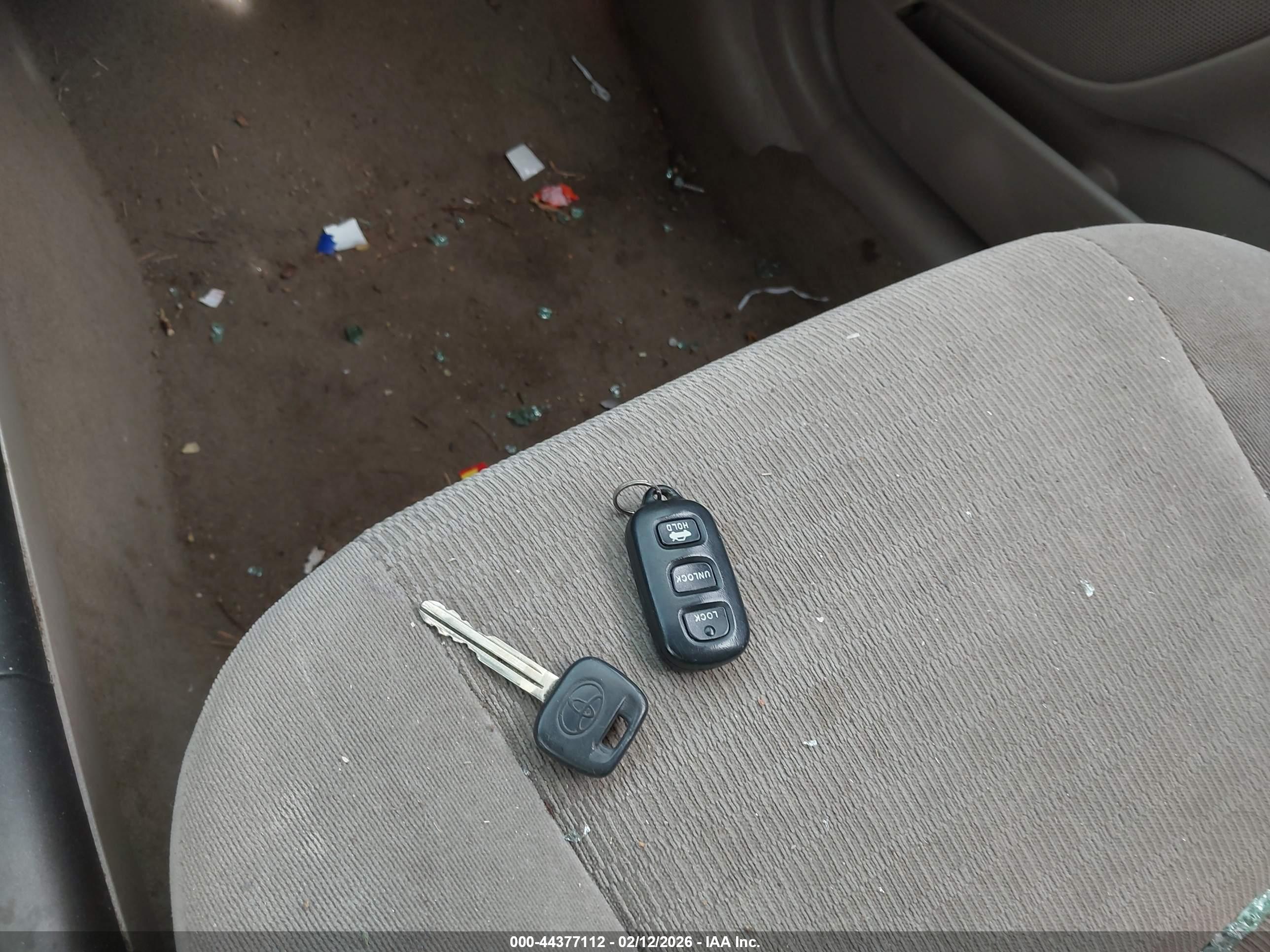 TOYOTA CAMRY image 11