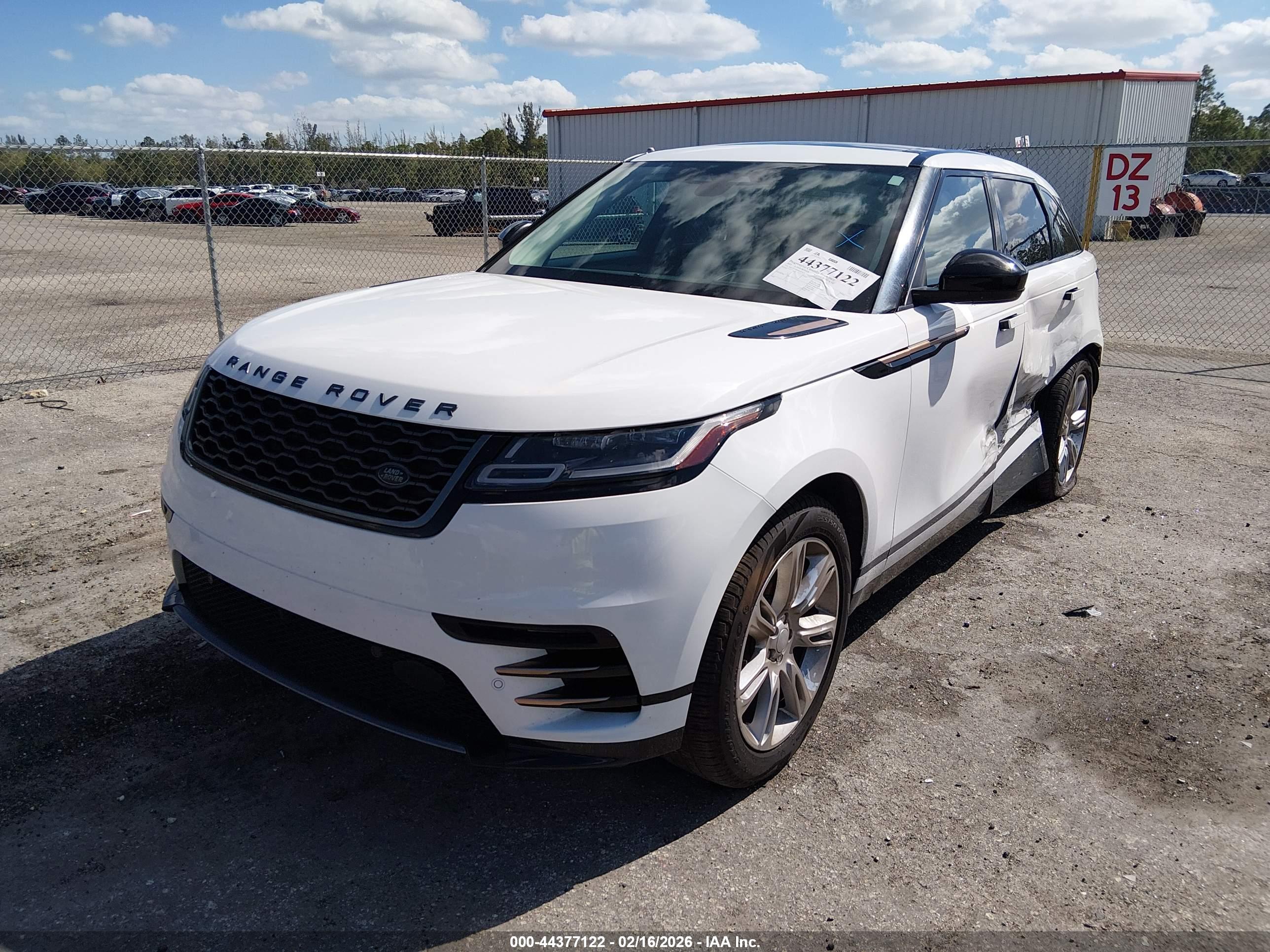 LAND ROVER image 2