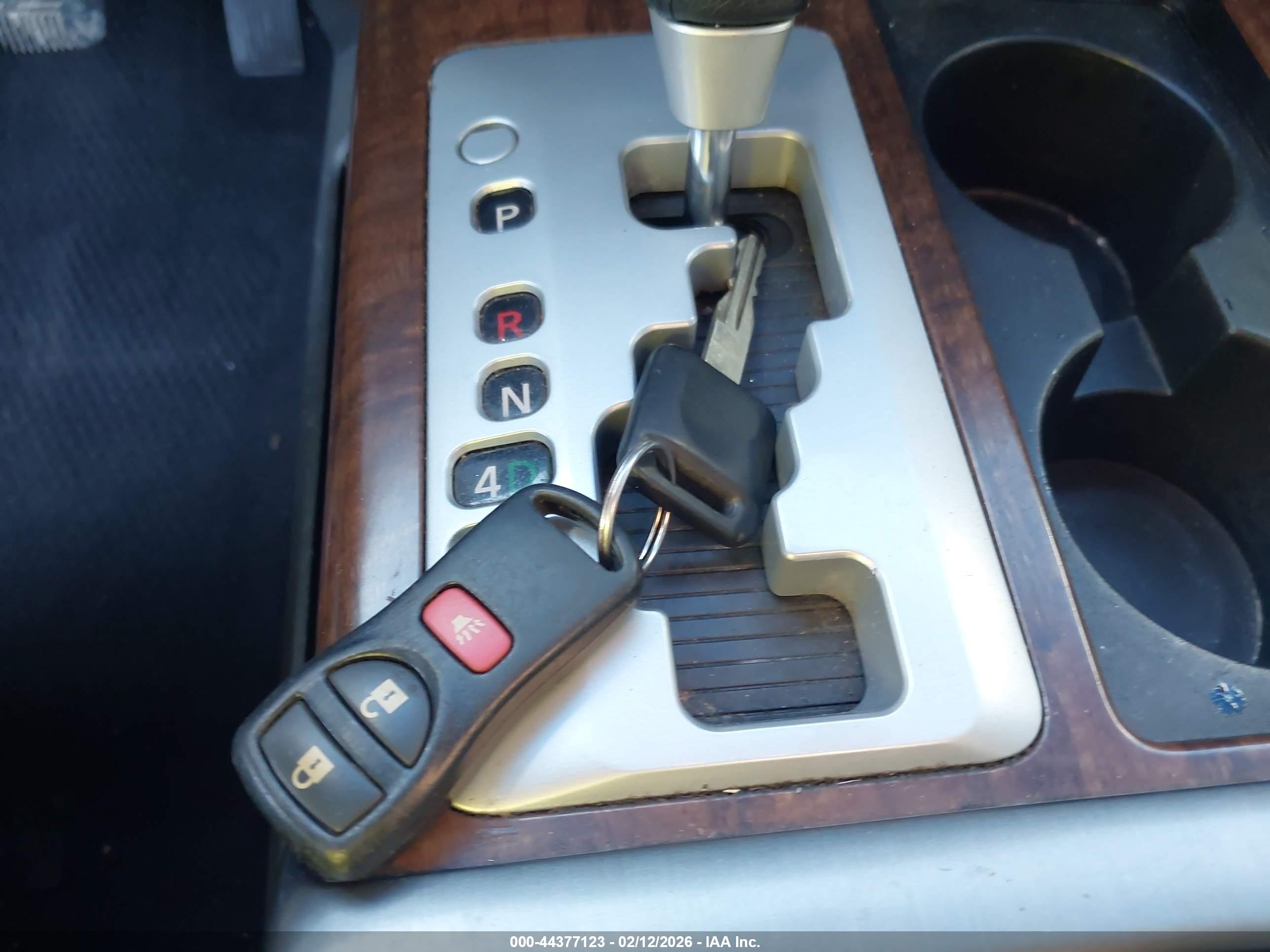 NISSAN TITAN image 11