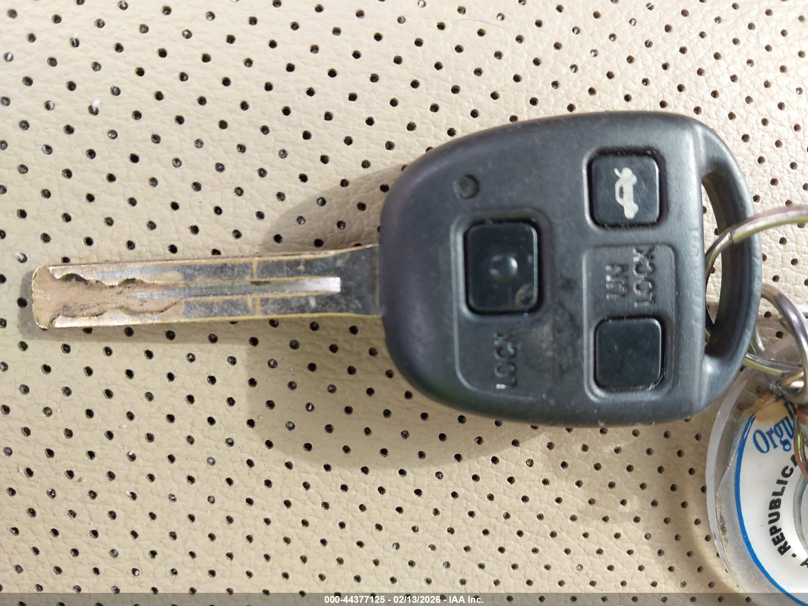 LEXUS ES image 11