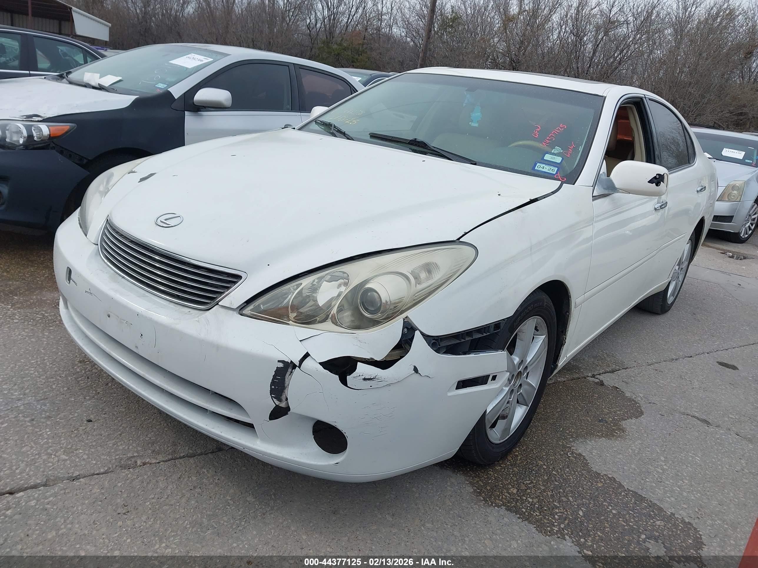 LEXUS ES image 2