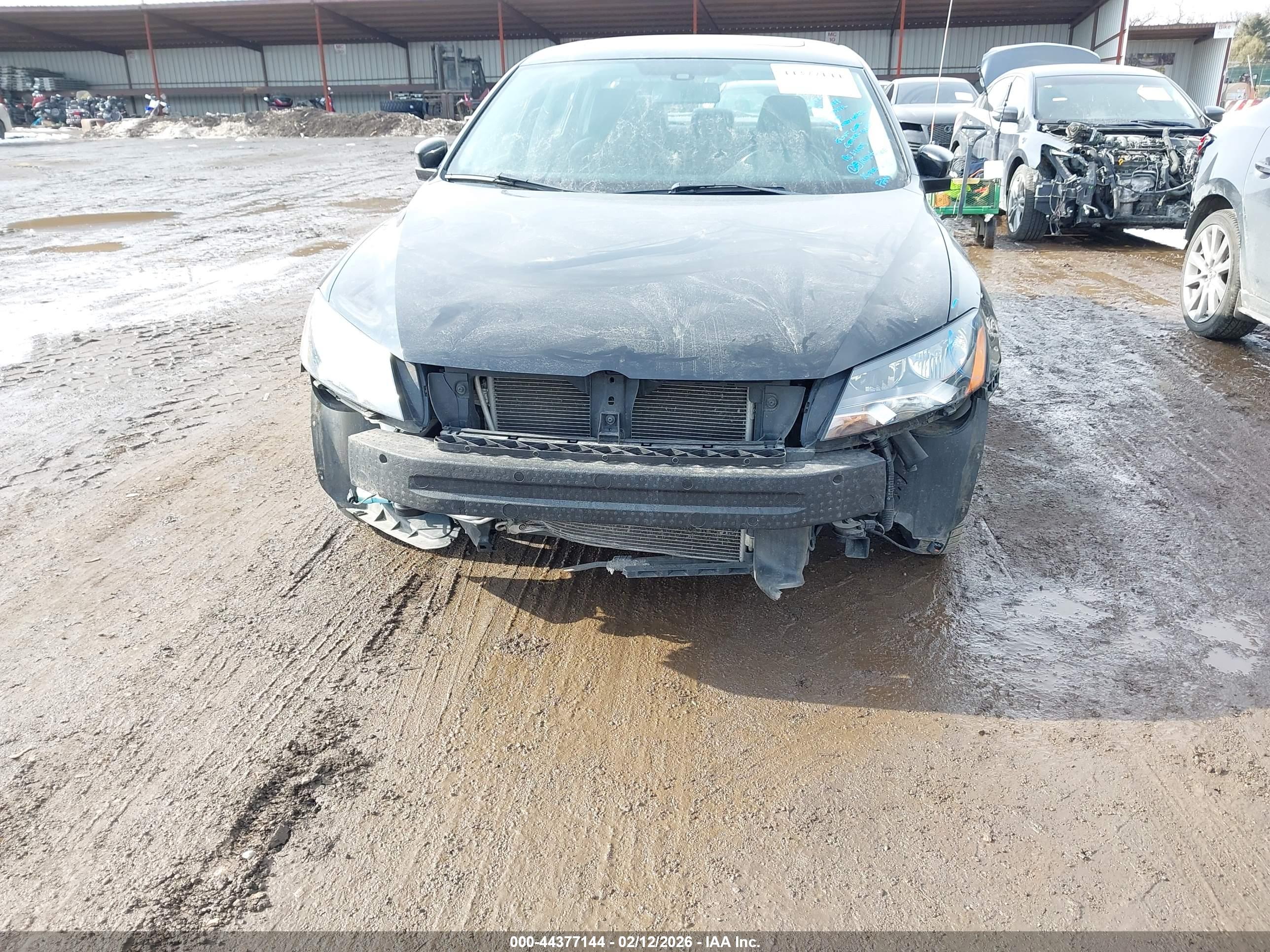 VOLKSWAGEN PASSAT image 6