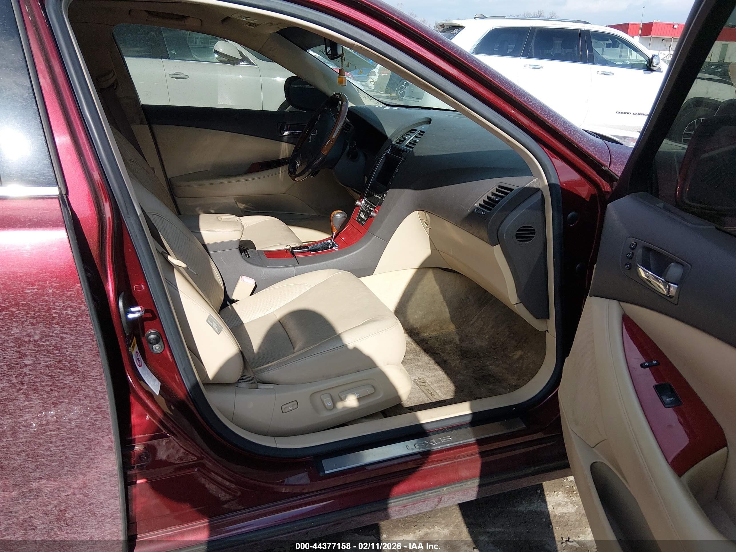 LEXUS ES image 5