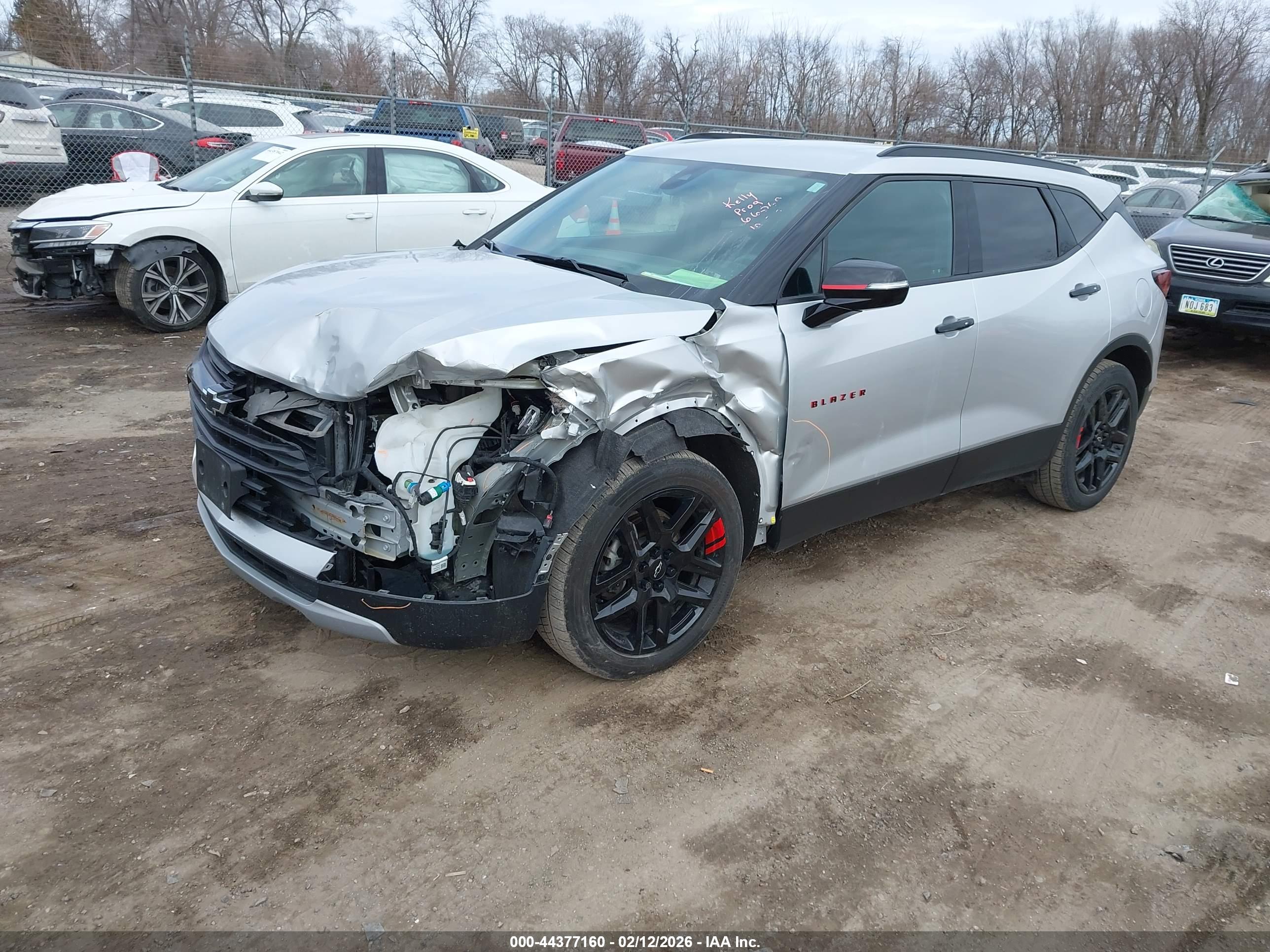 CHEVROLET BLAZER image 2