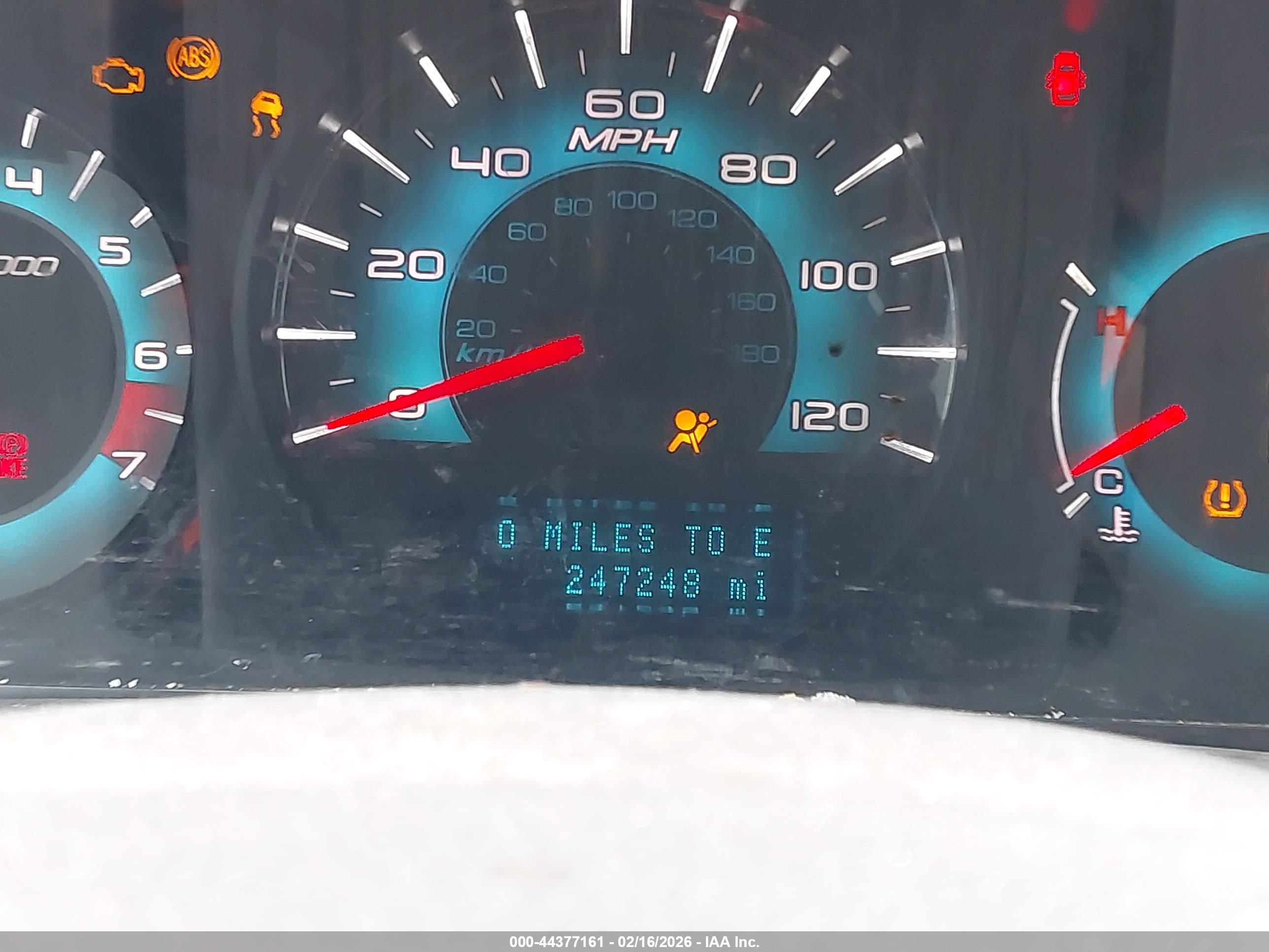 FORD FUSION image 7
