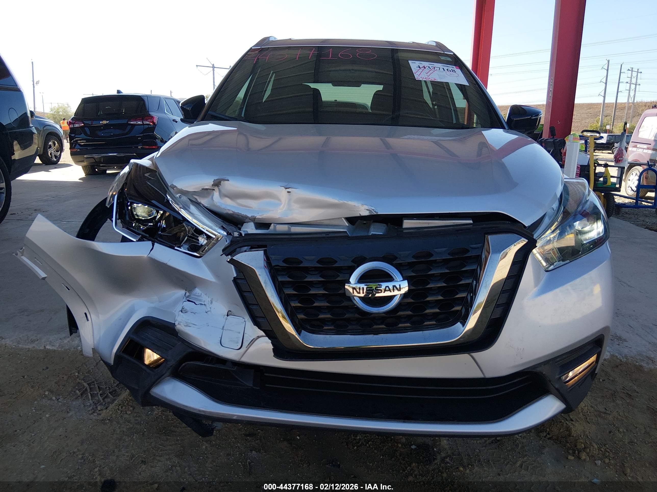 NISSAN KICKS image 6