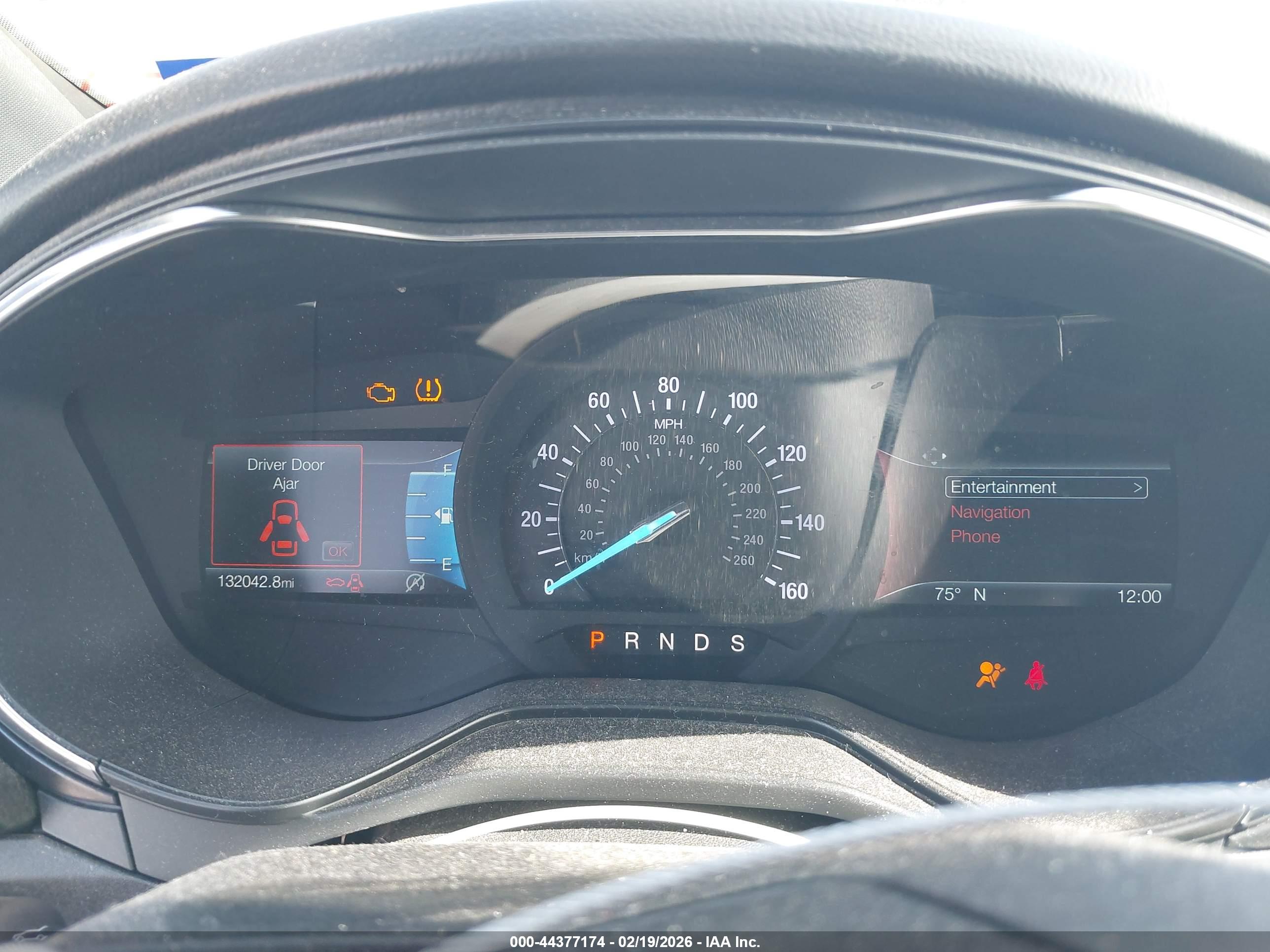 FORD FUSION image 7
