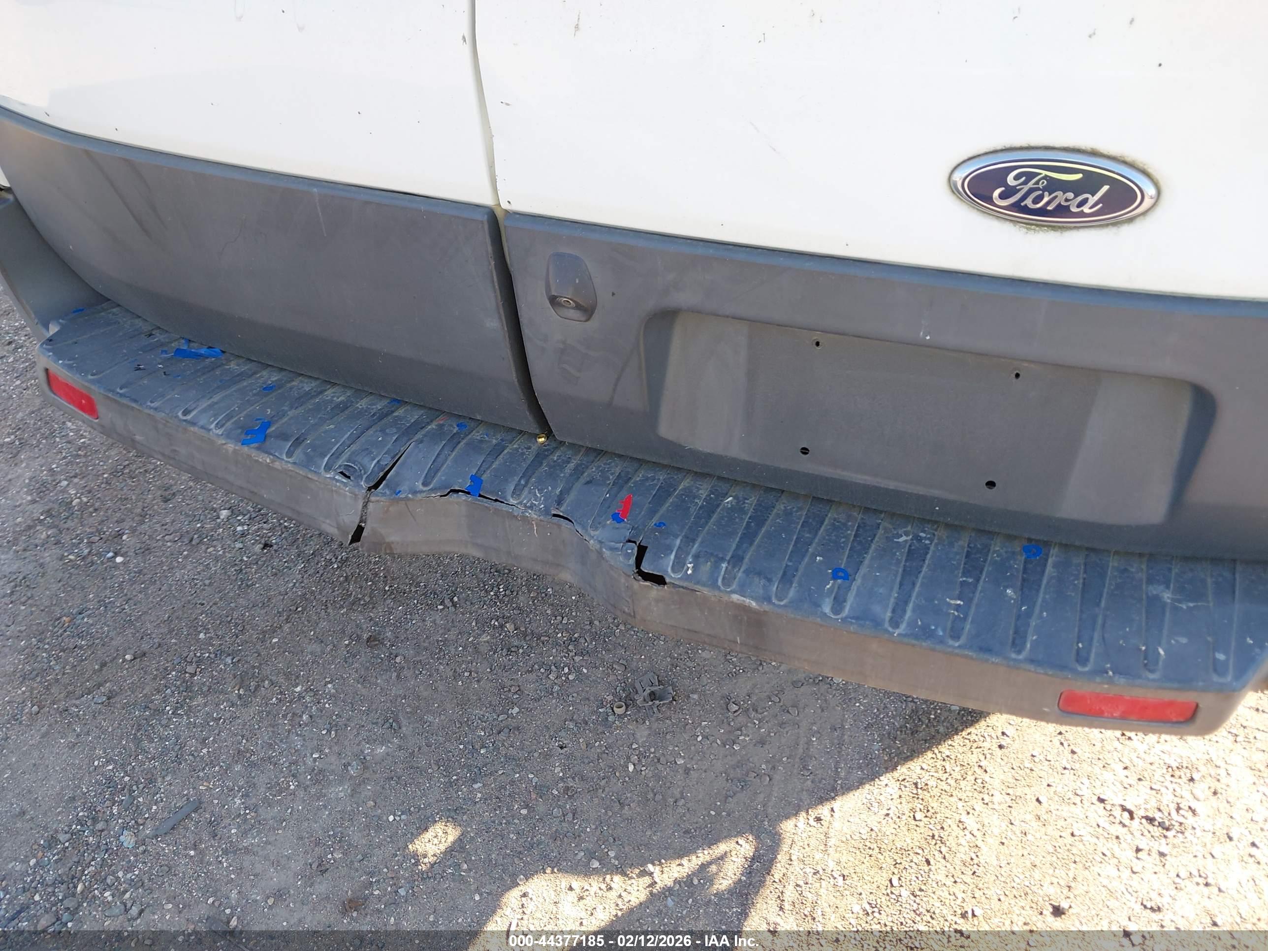 FORD TRANSIT-250 image 6