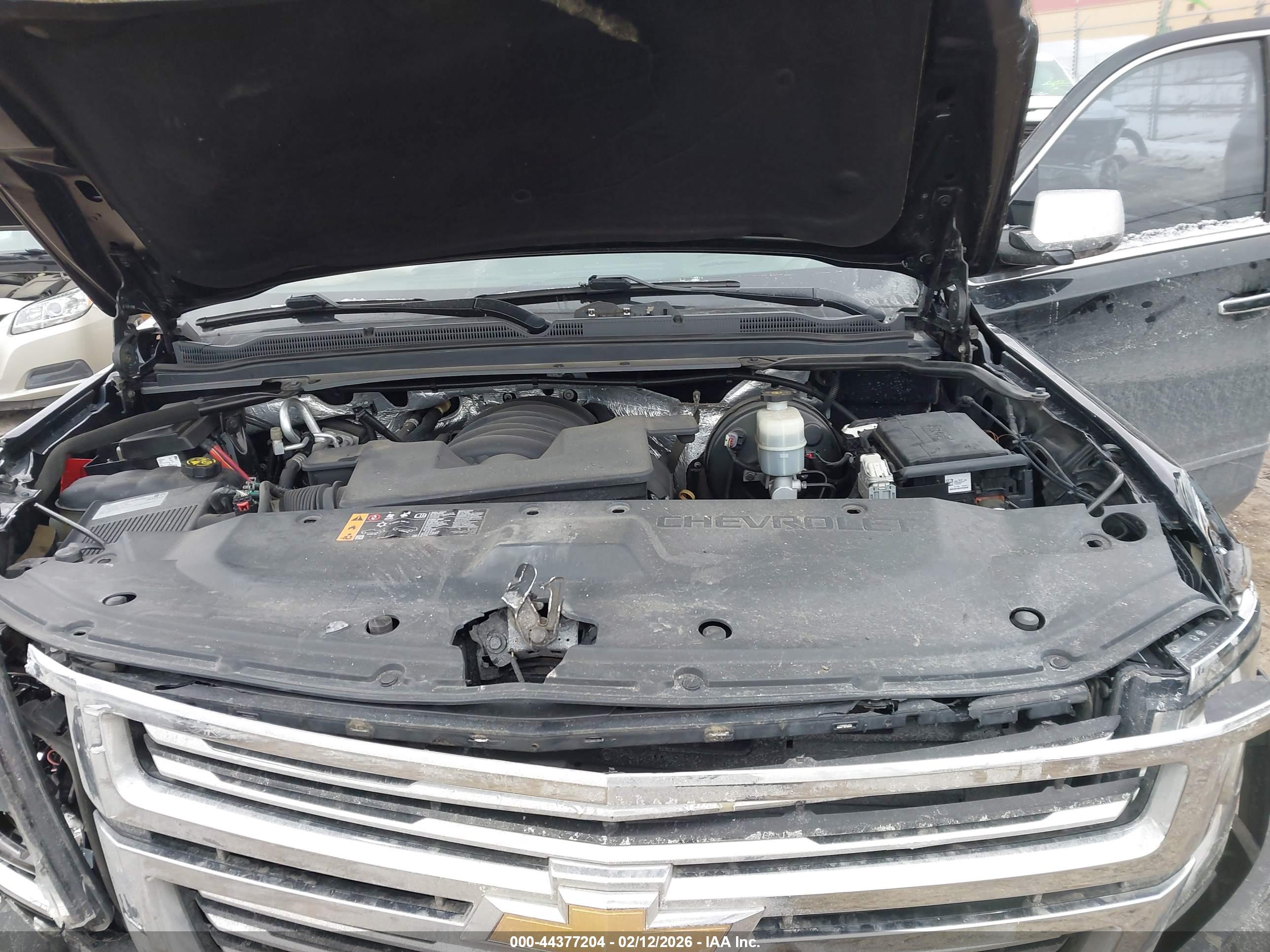 CHEVROLET SUBURBAN image 10