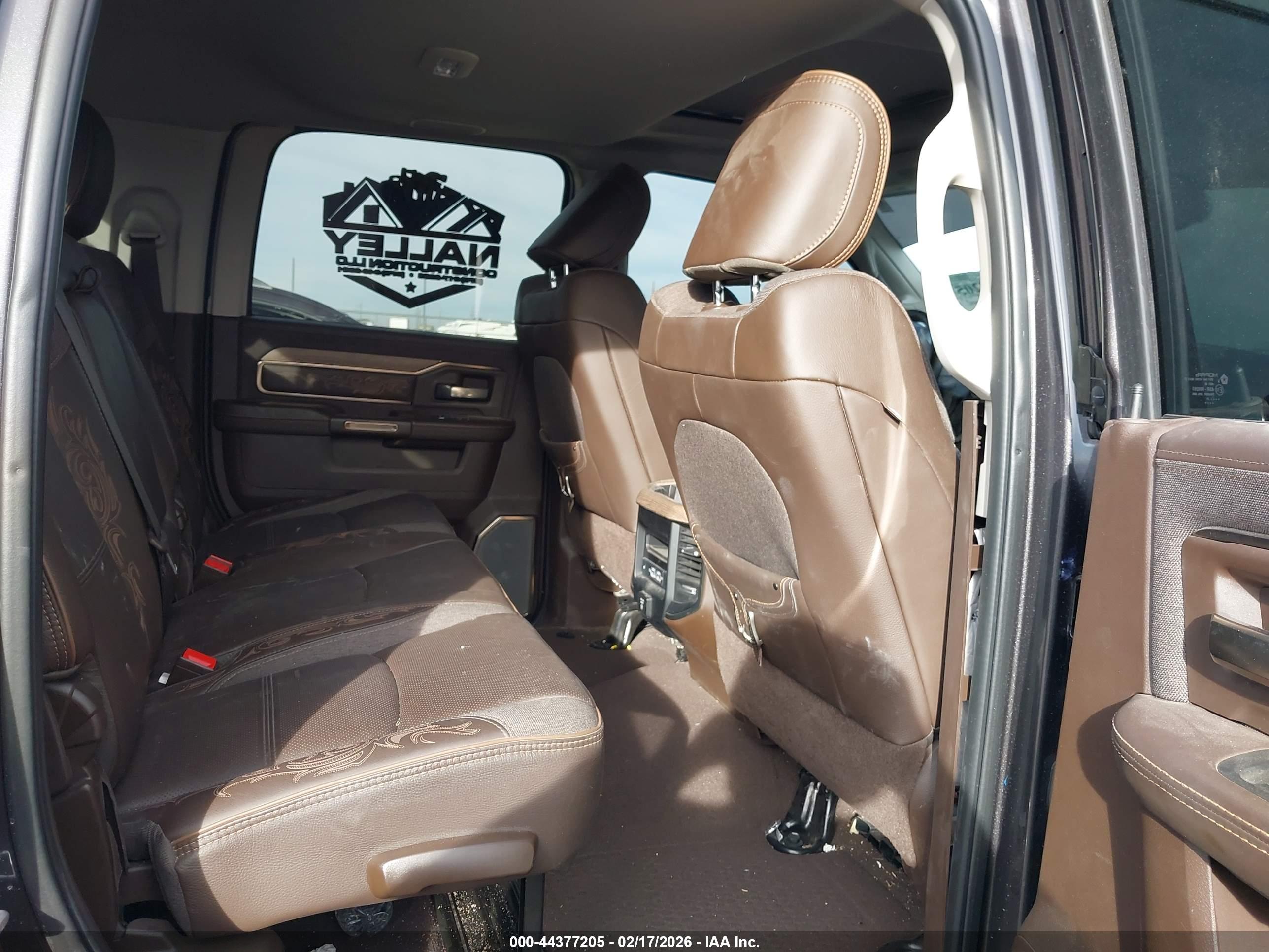 RAM 3500 image 8